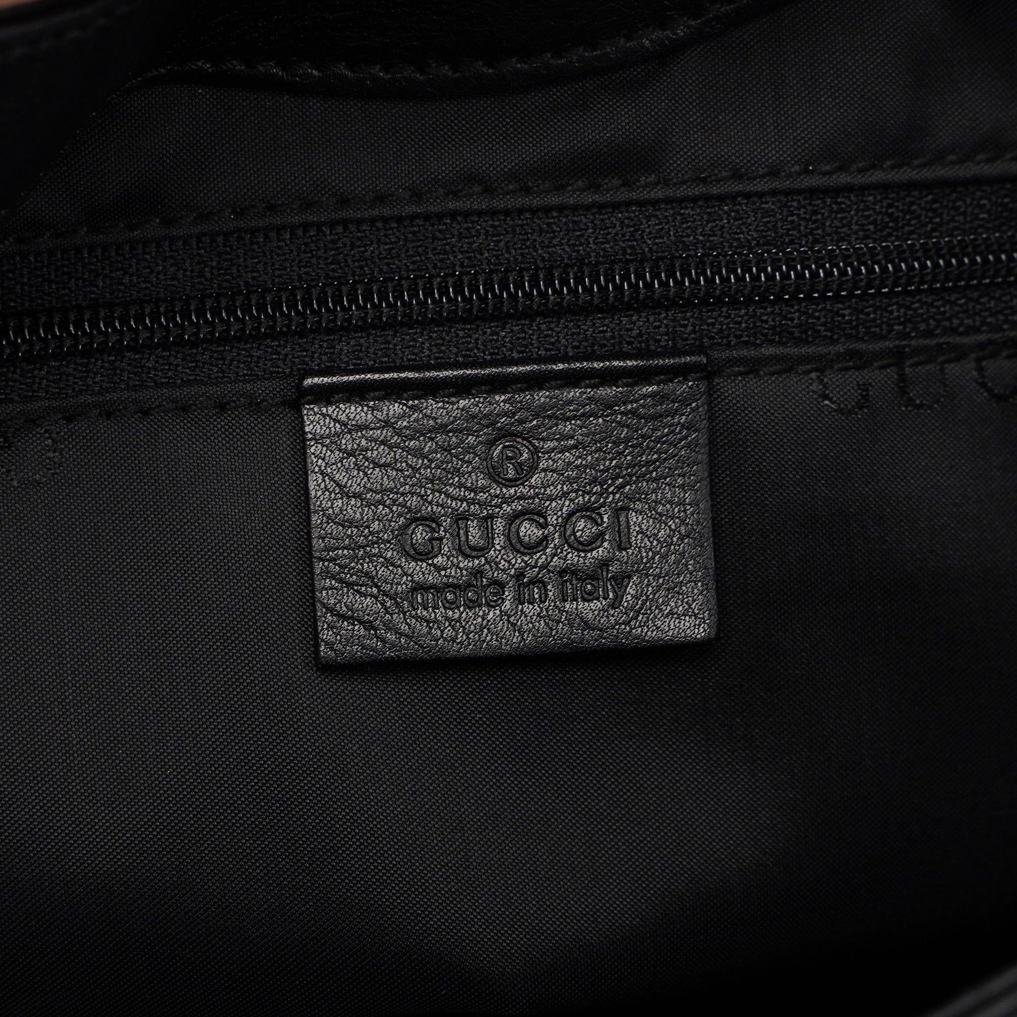 Gucci Bamboo Schultertasche aus schwarzem Kalbsleder