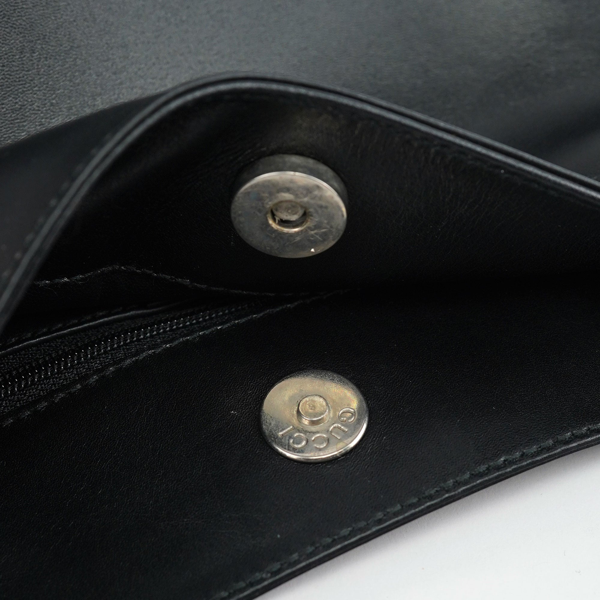Gucci Sac hobo en cuir de veau noir