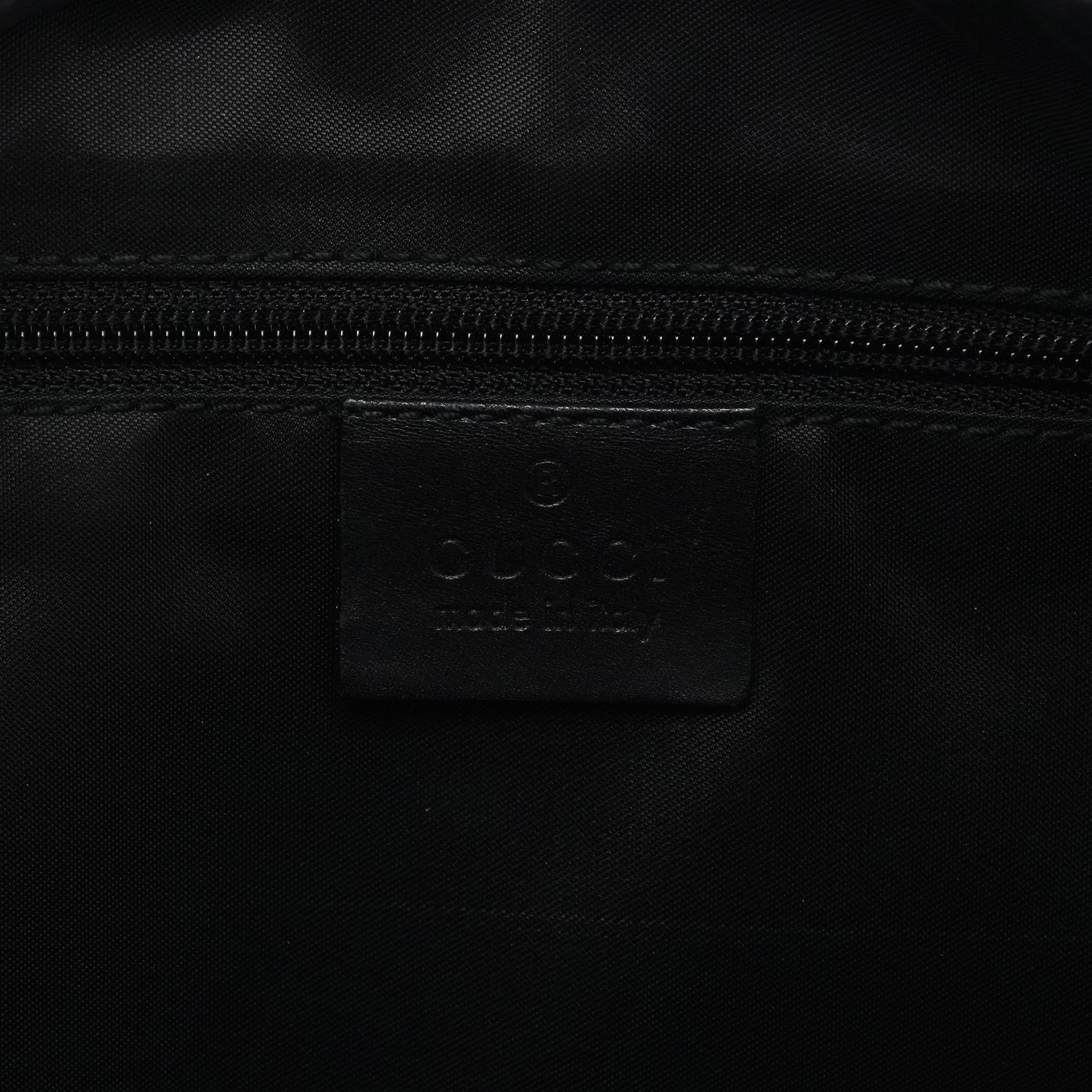 Gucci Schultertasche aus schwarzem Kalbsleder