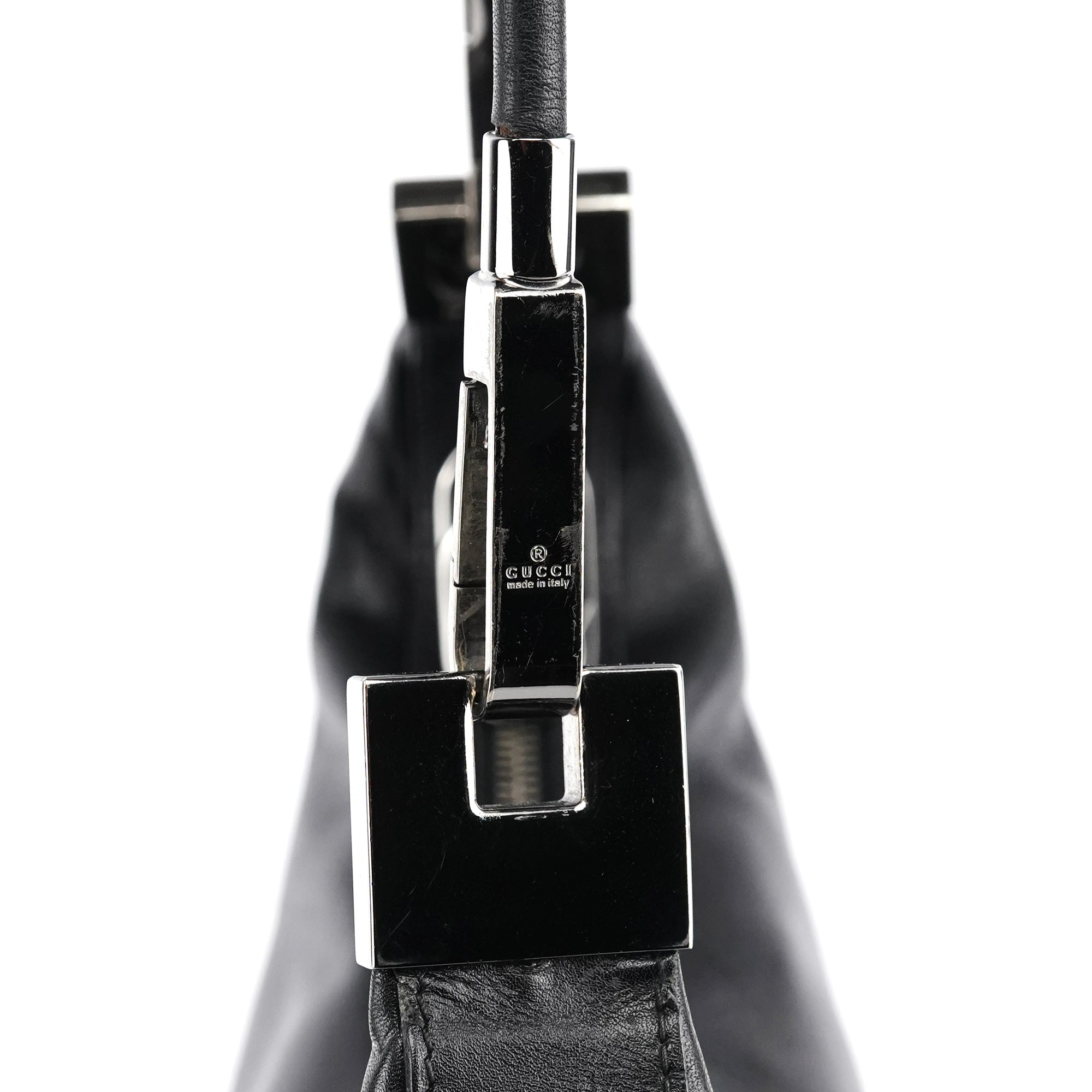 Gucci Schultertasche aus schwarzem Kalbsleder