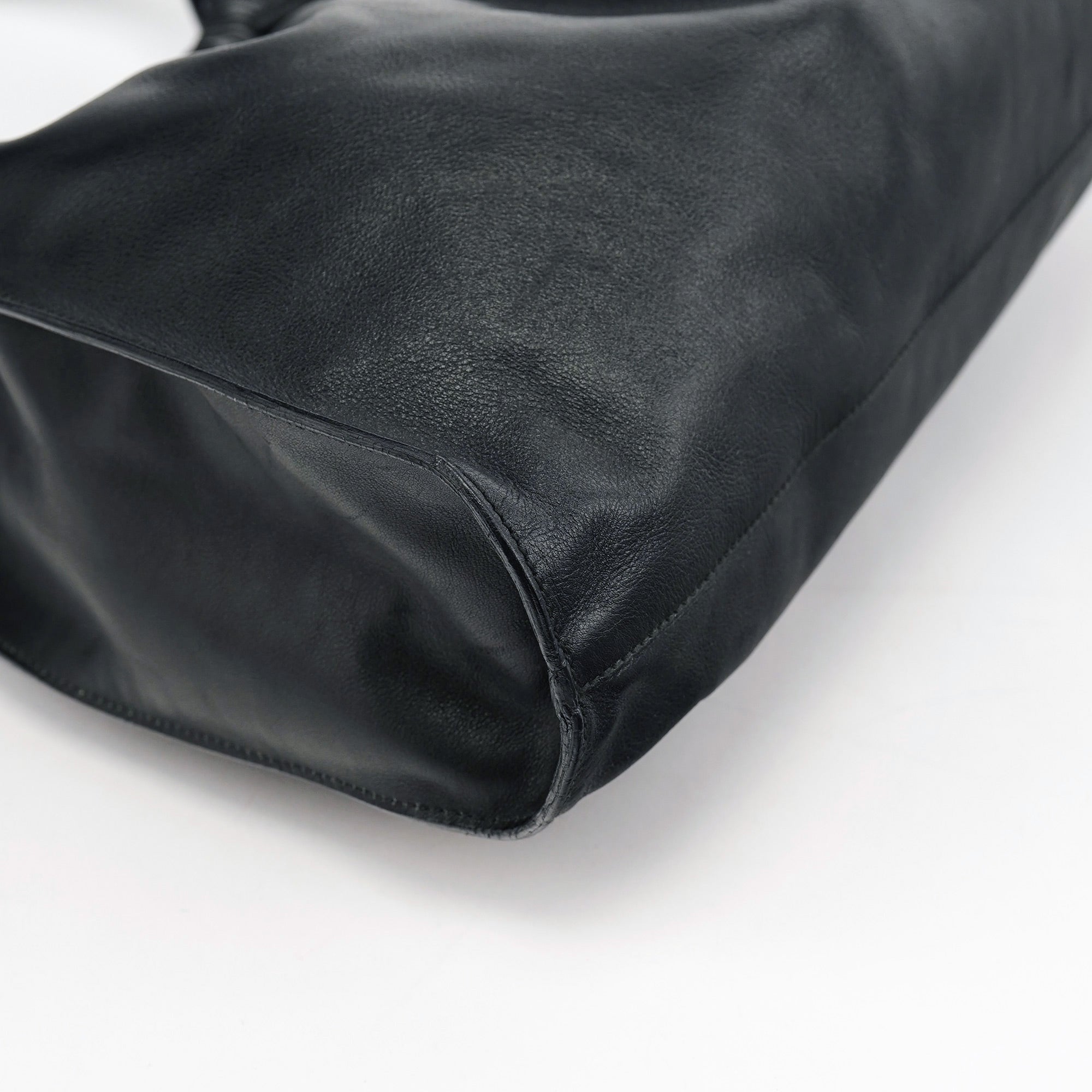 Gucci Sac porté épaule en cuir de veau noir