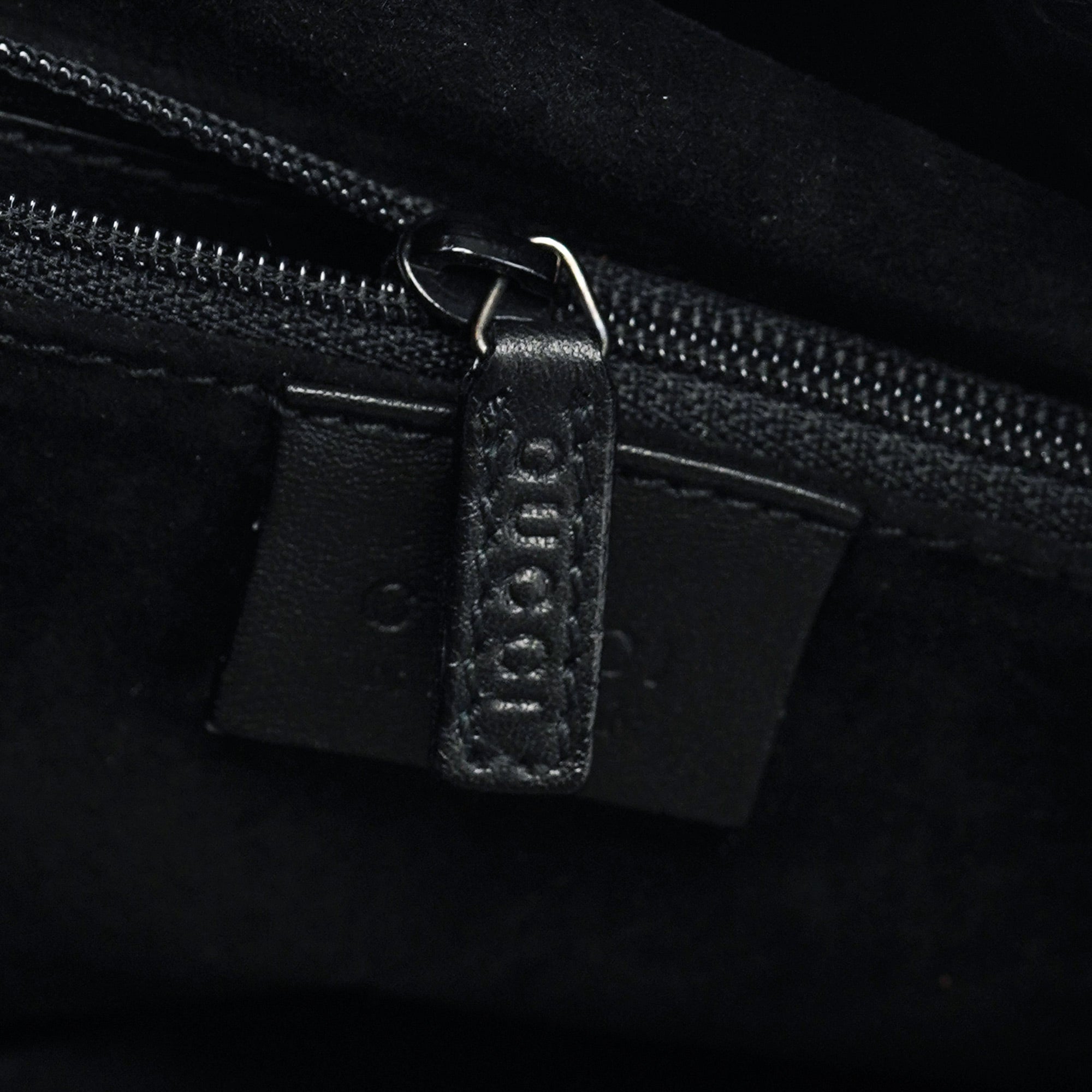 Gucci Sac porté épaule en cuir de veau noir