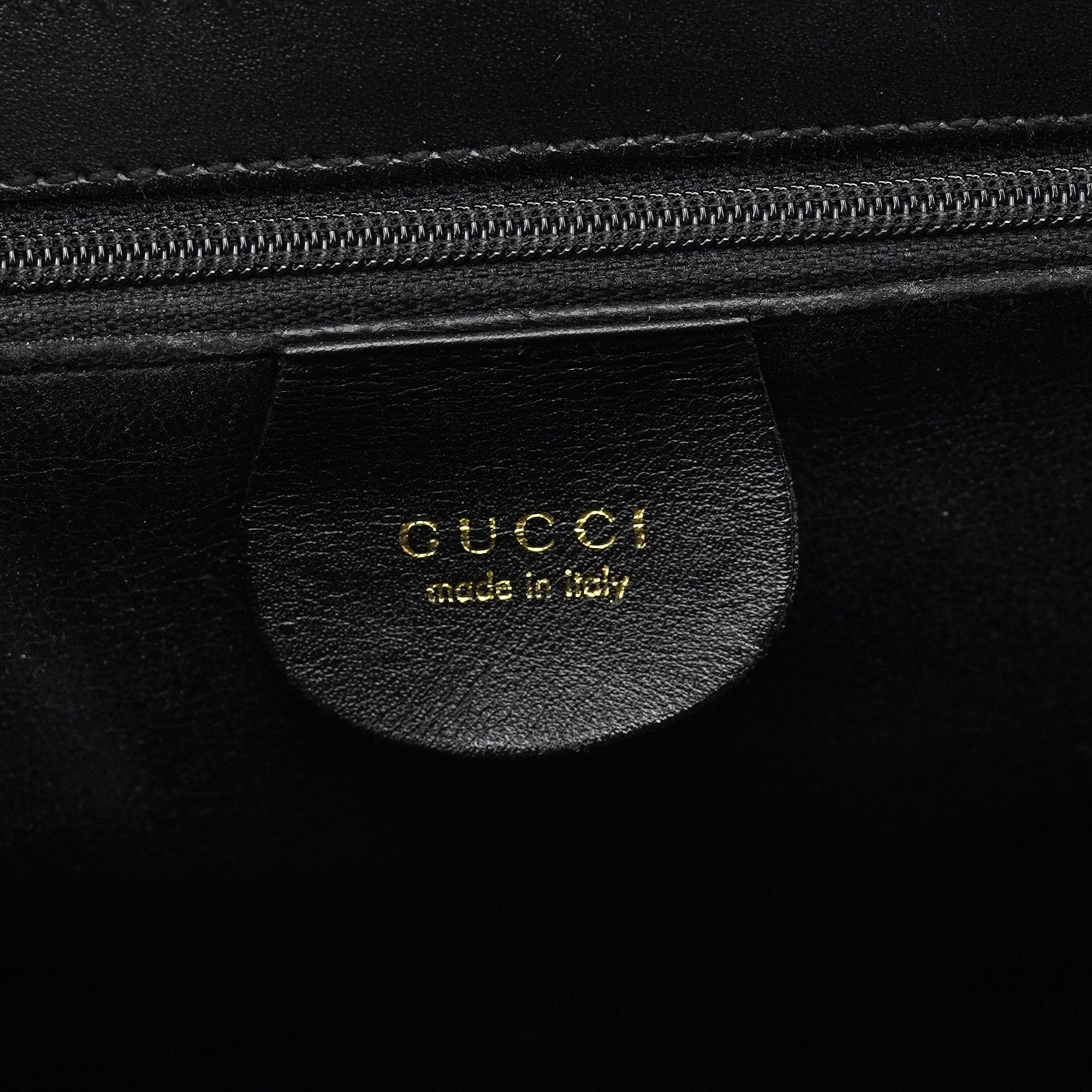 Gucci Square G Schultertasche aus schwarzem Kalbsleder