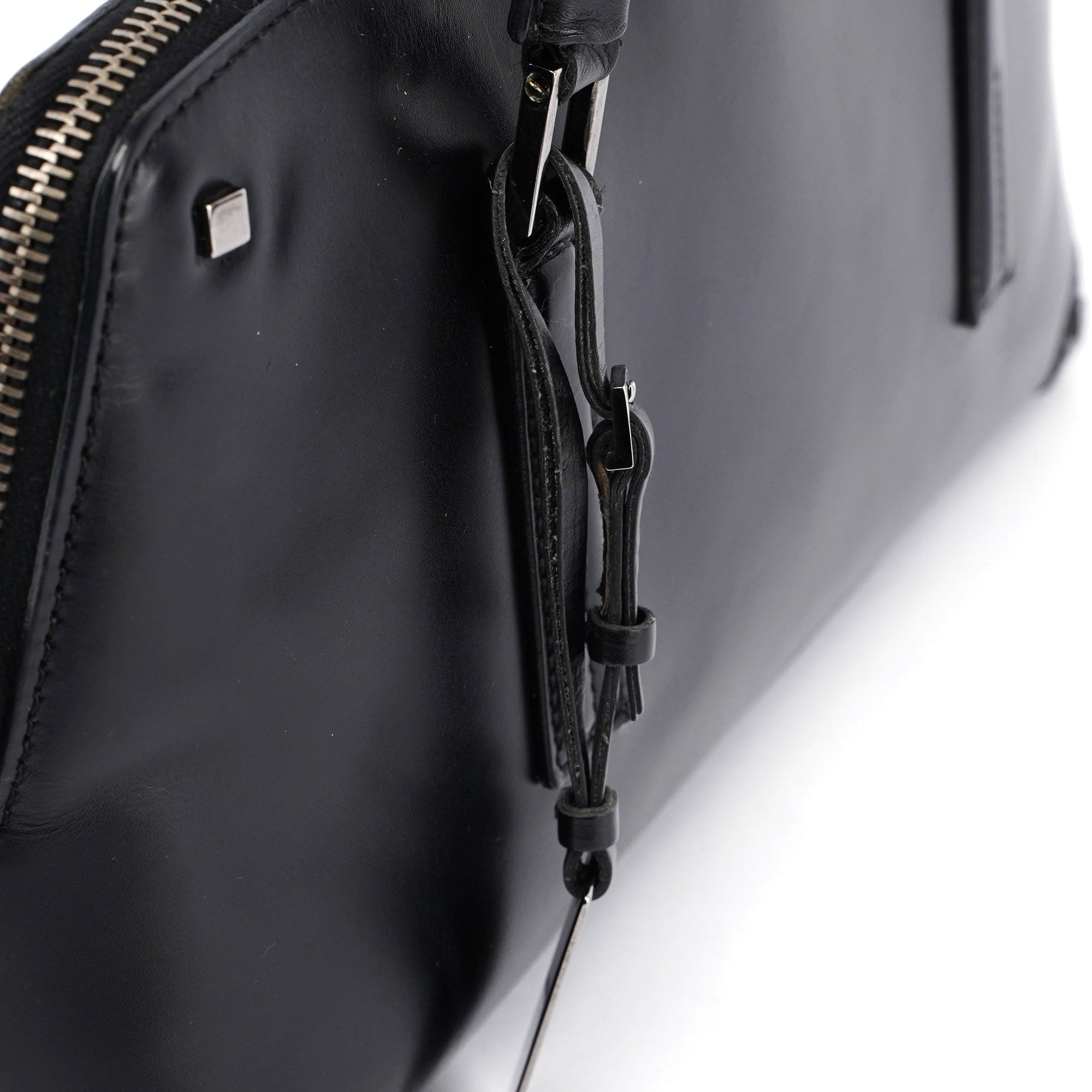 Gucci Sac cabas à clous en cuir de veau noir