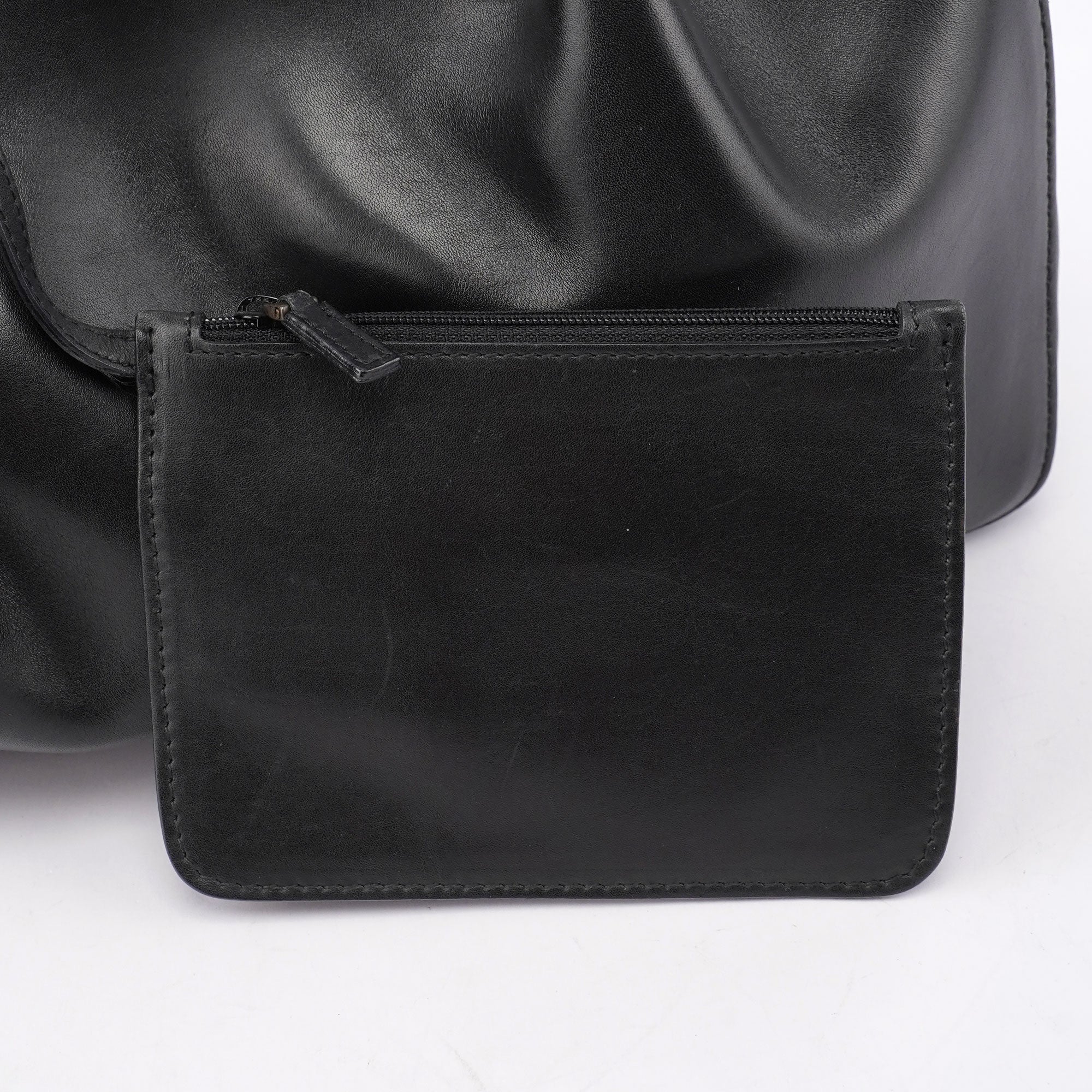 Gucci Black Calfskin Tote With Pouch