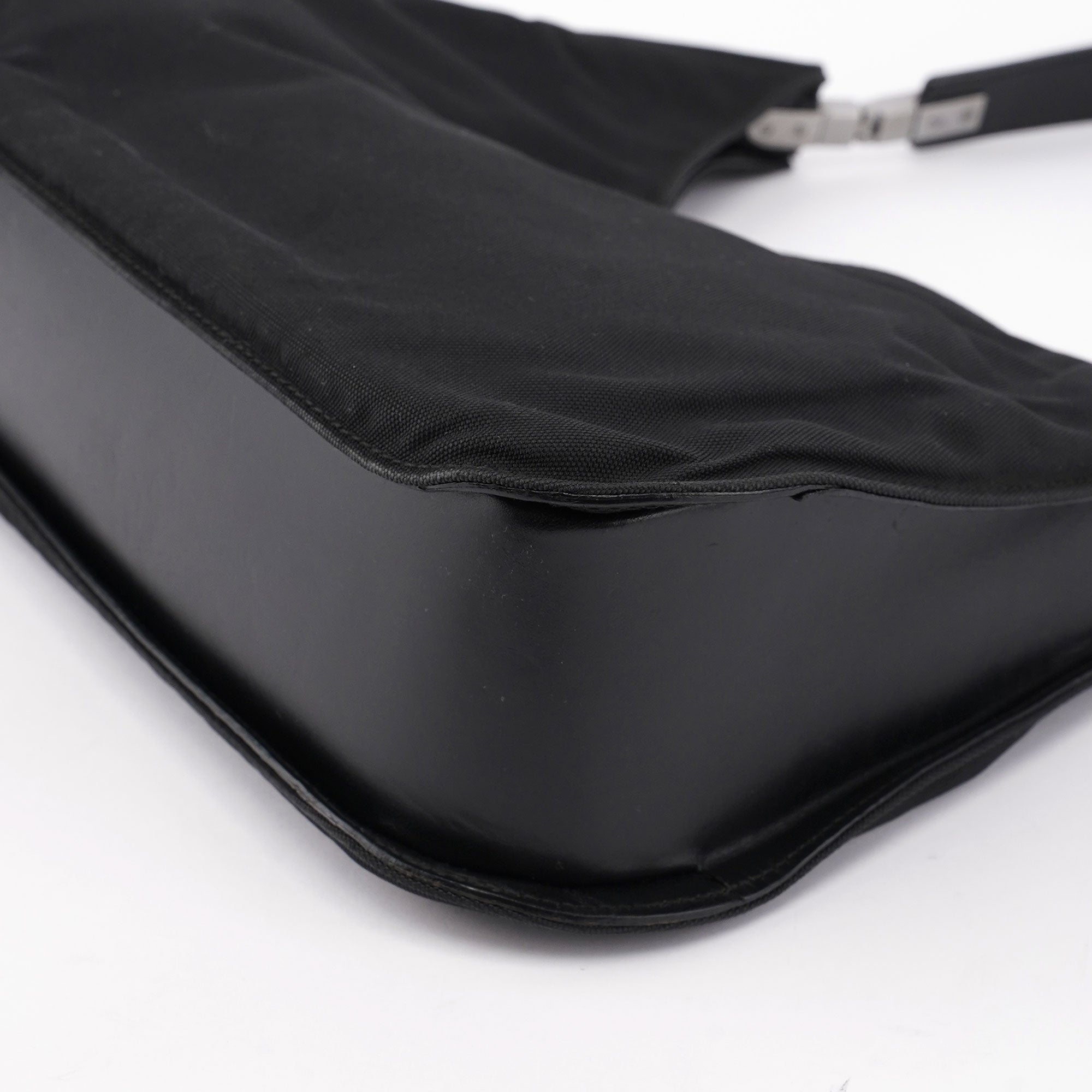 Gucci Sac hobo en toile noire