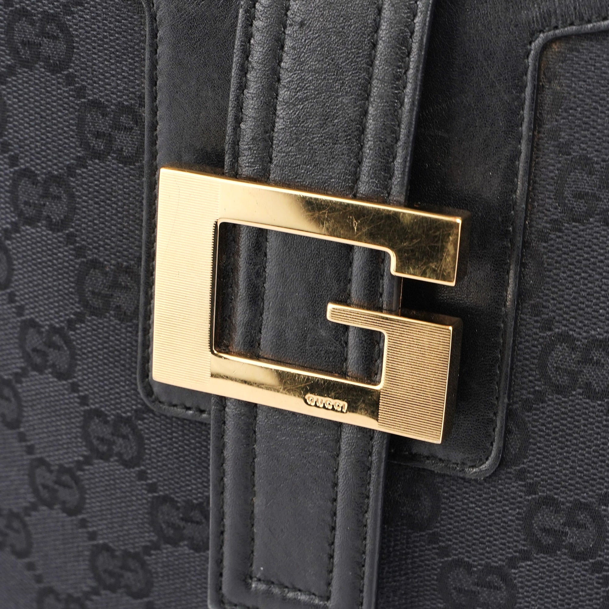 Gucci Square G Schultertasche aus schwarzem Canvas