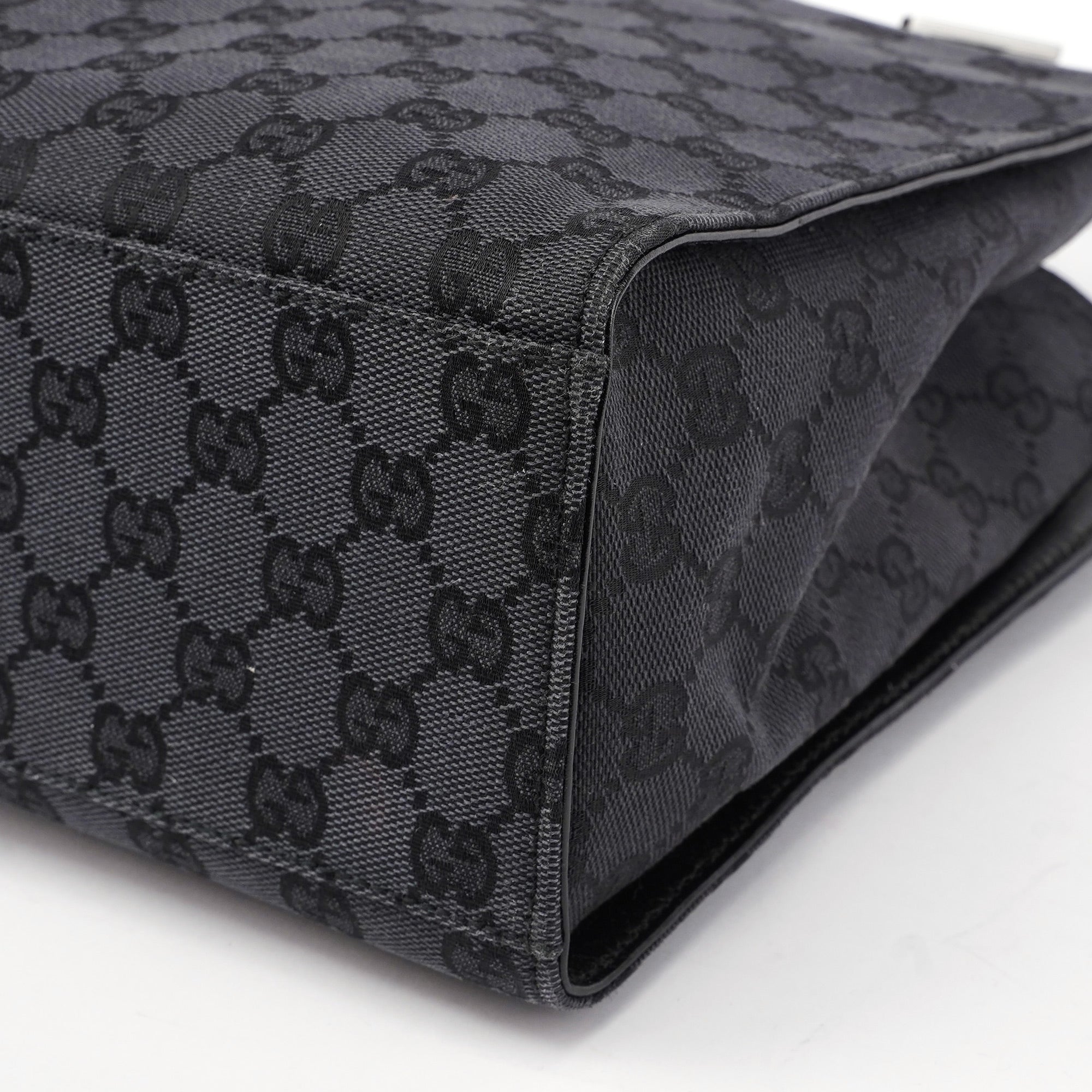 Gucci Sac cabas deux portés Bamboo en toile GG noire