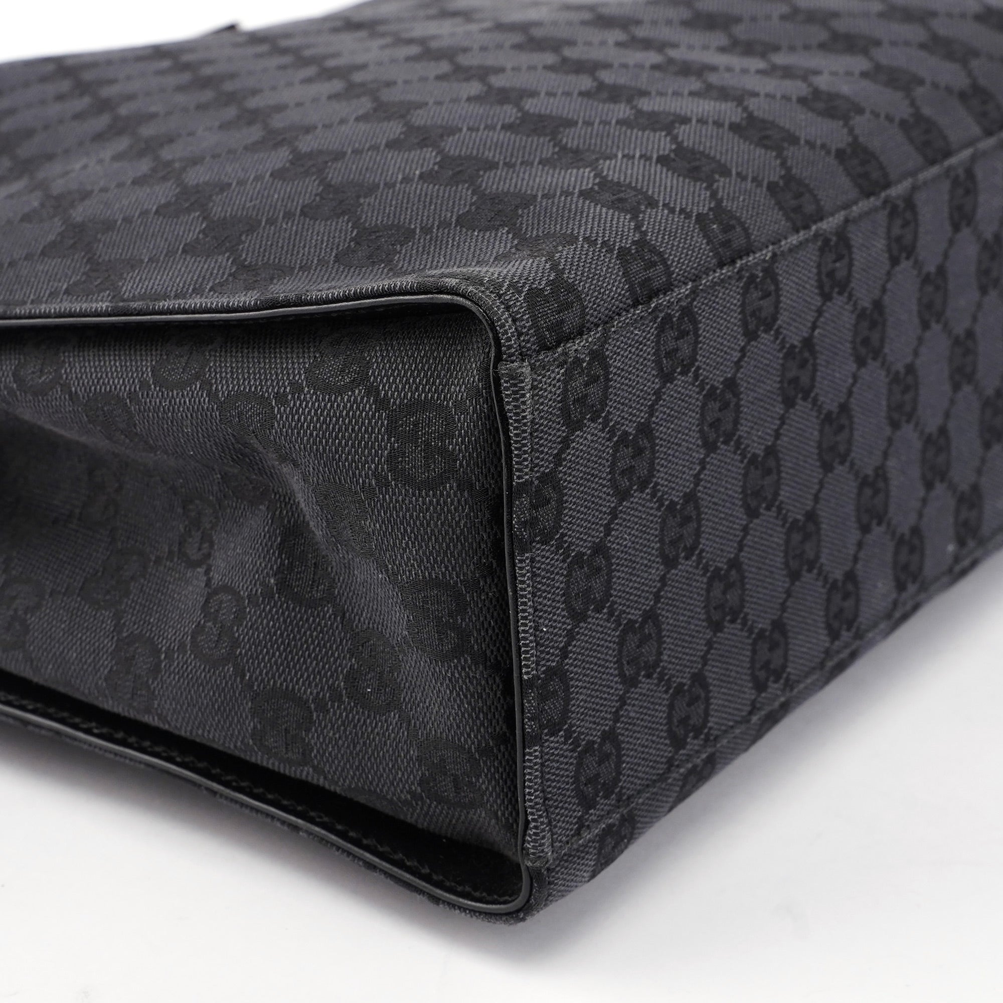 Gucci Sac cabas deux portés Bamboo en toile GG noire