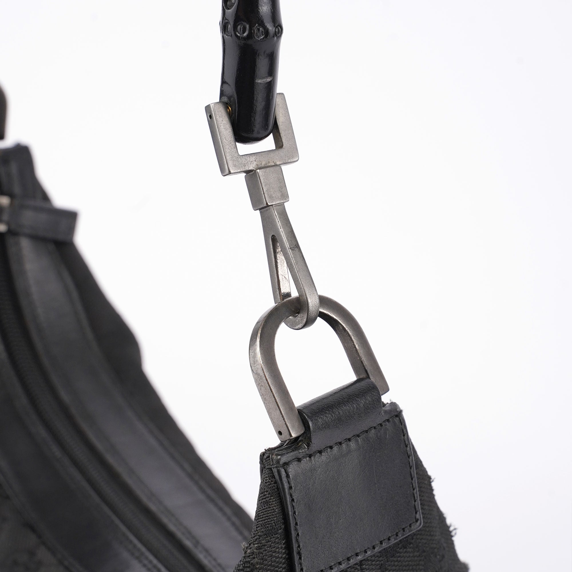 Gucci Sac hobo Bamboo en toile GG noire