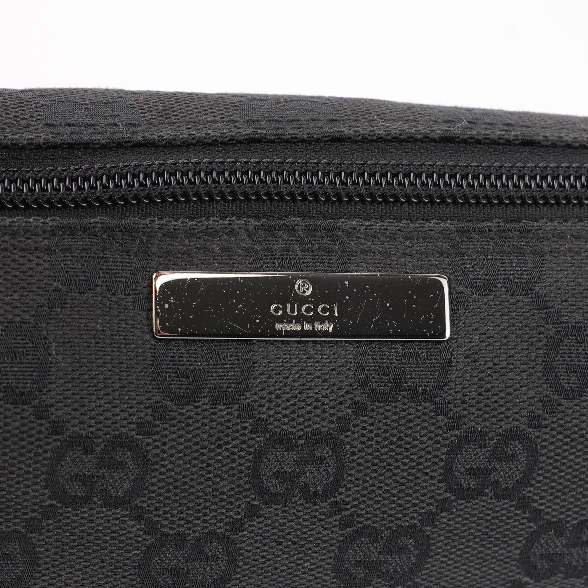Gucci GG Boat Pochette aus schwarzem GG Canvas