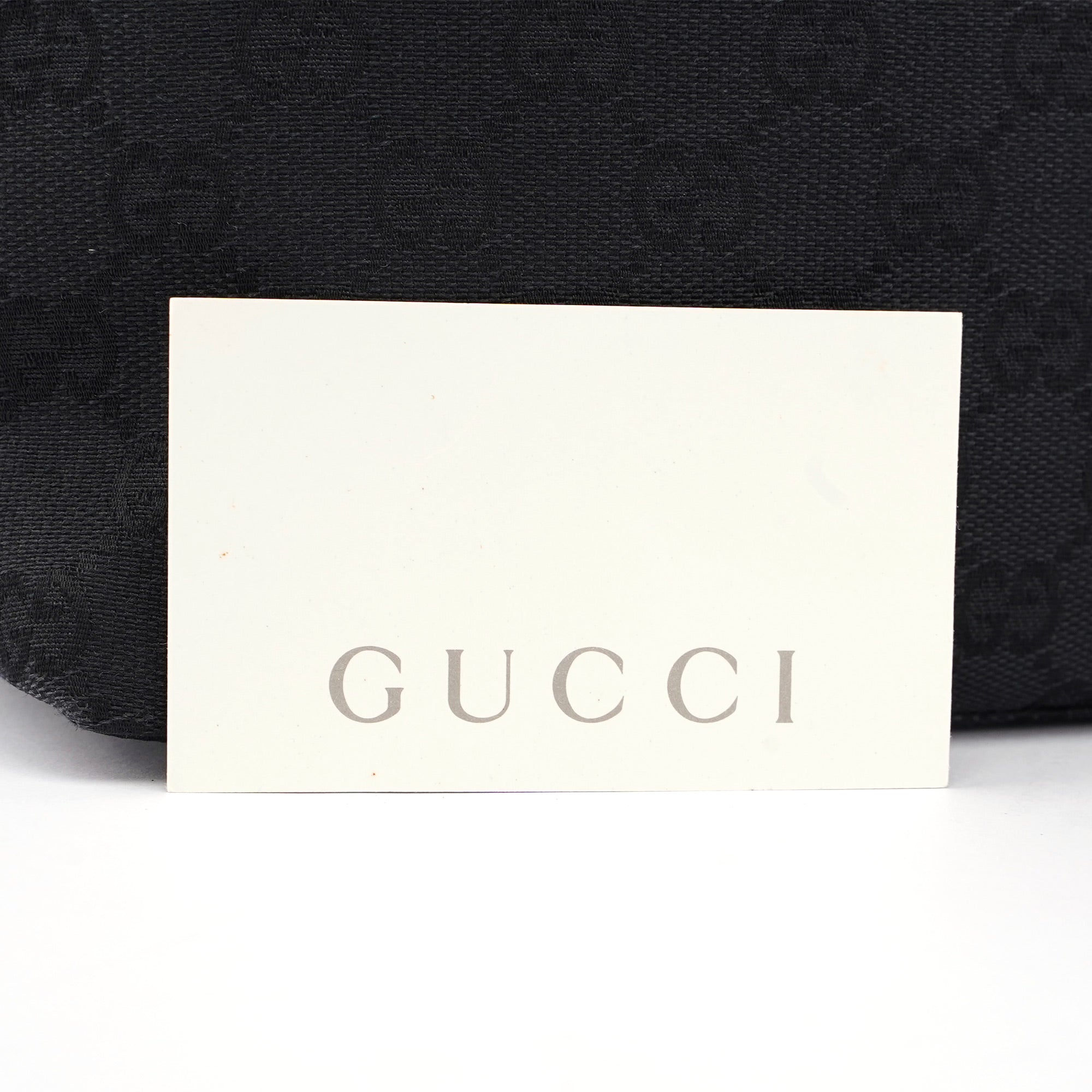 Gucci Schultertasche aus schwarzem GG Canvas