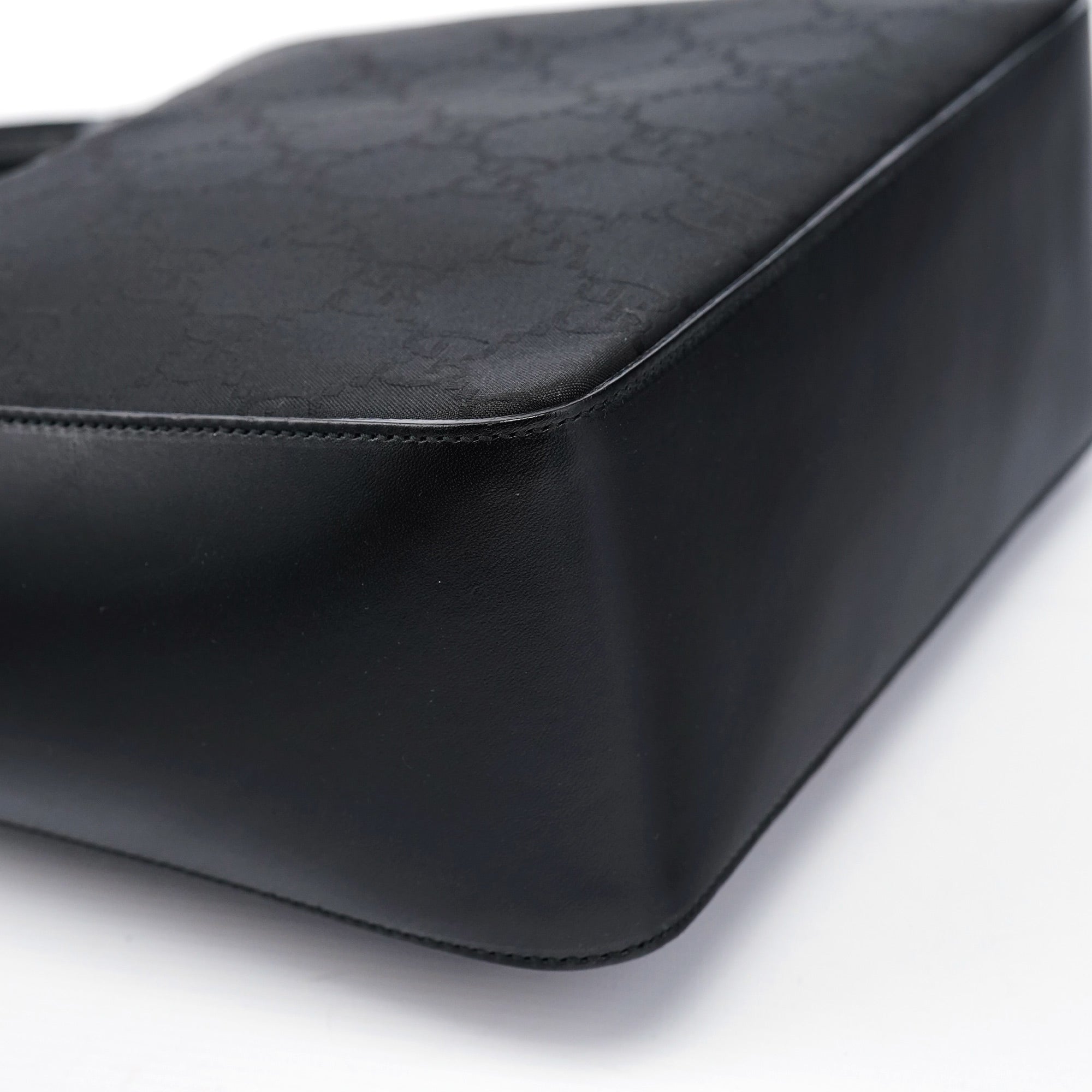 Gucci Sac hobo en toile GG noire