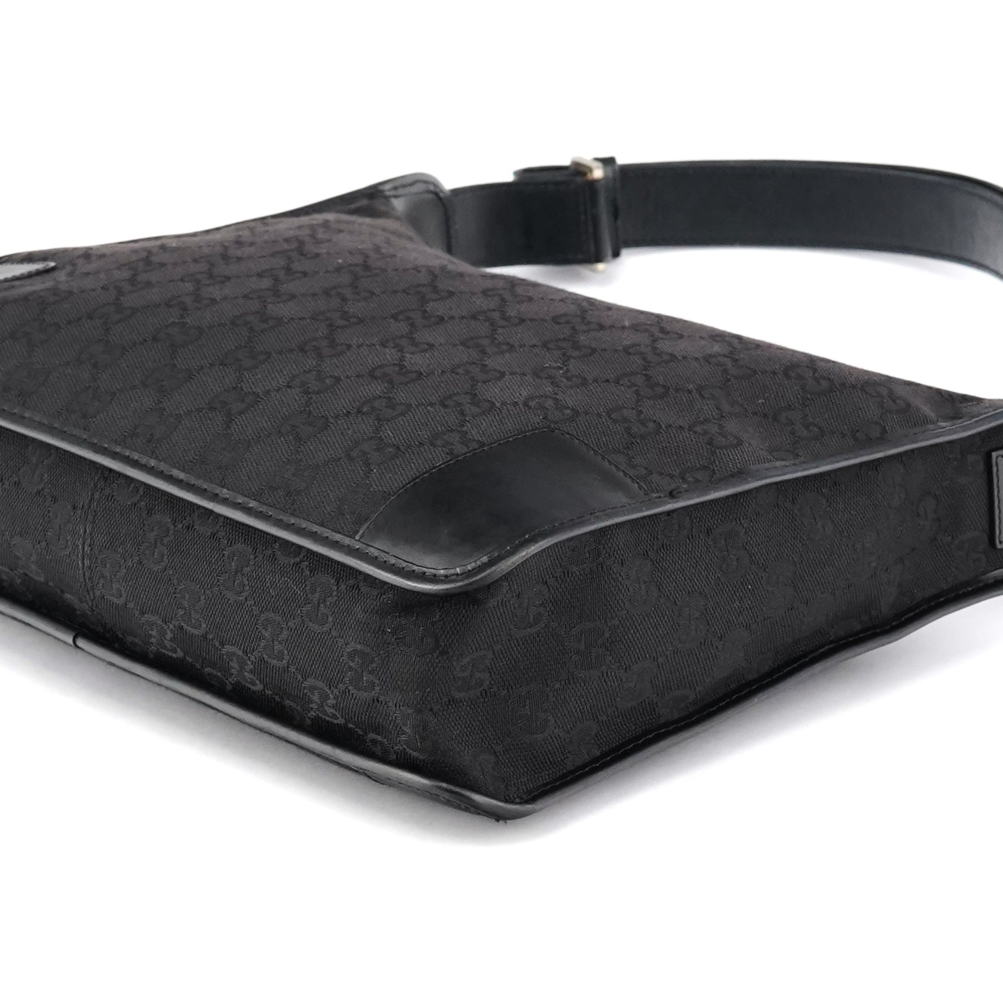 Gucci Sac porté épaule GG en cuir noir