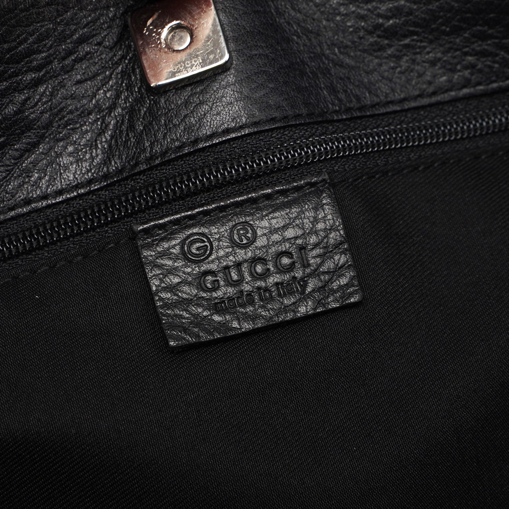 Gucci 143745 Sac porté épaule en nylon GG noir à finitions en cuir