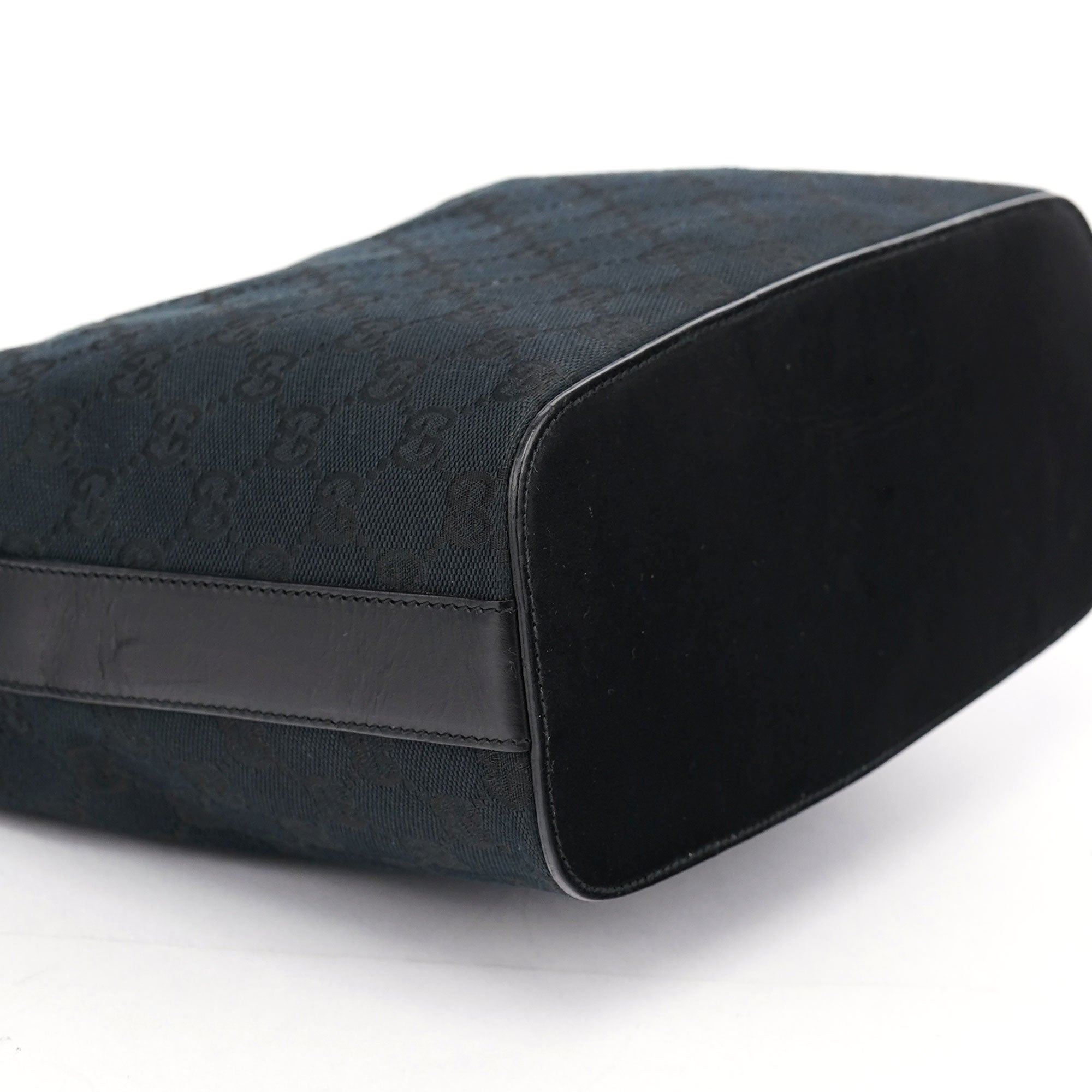 Gucci Sac porté épaule en toile GG noire