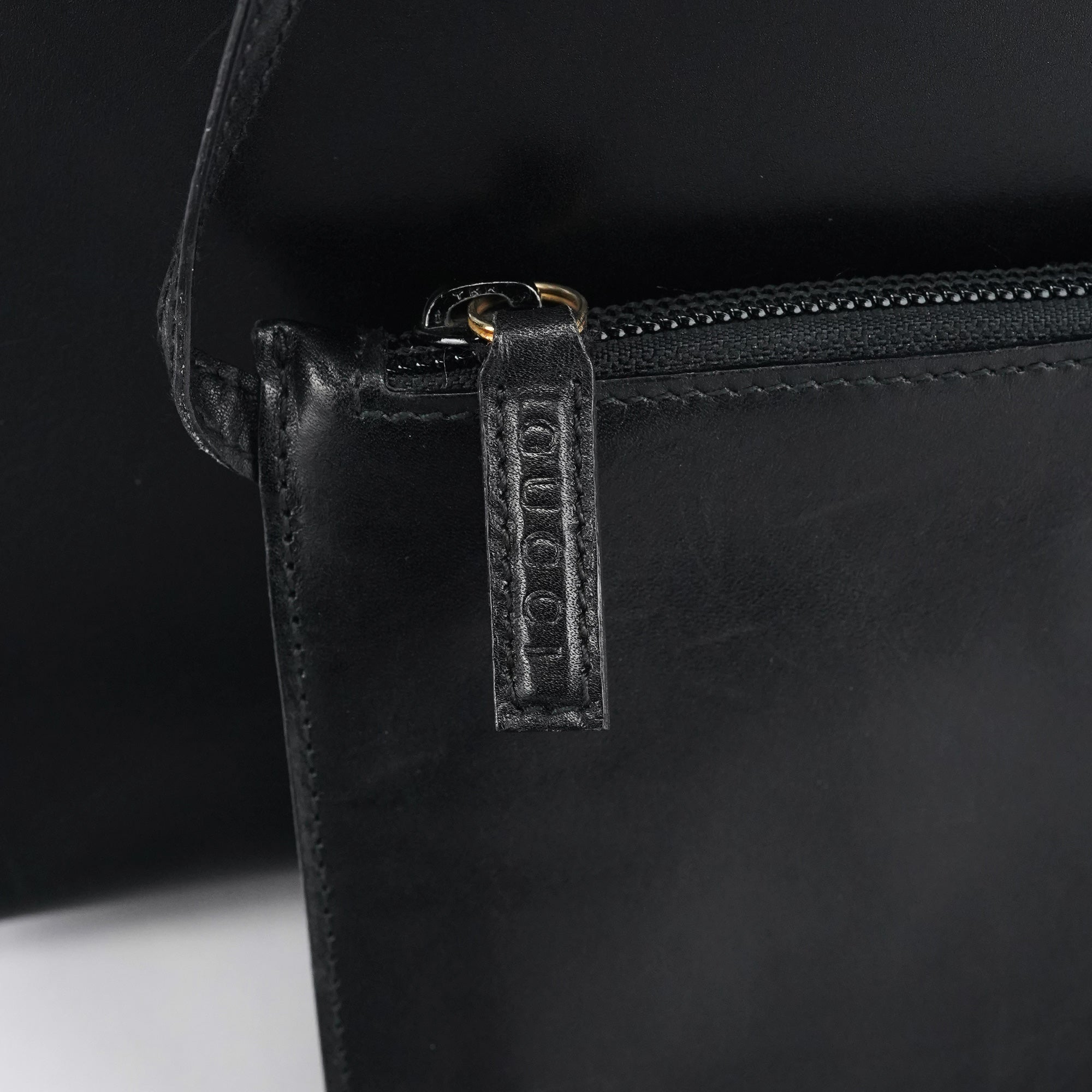 Gucci Bamboo Schultertasche aus schwarzem Leder