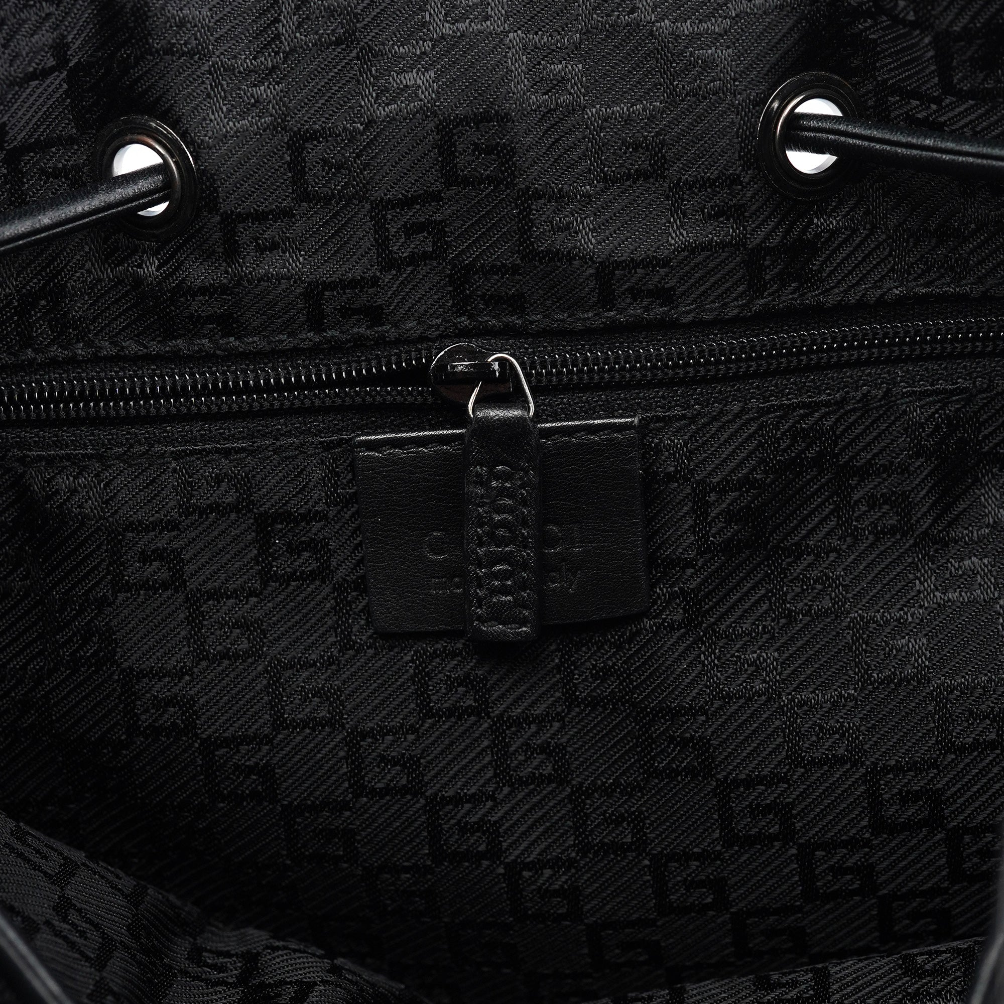 Gucci Black Leather Drawstring Shoulder Bag