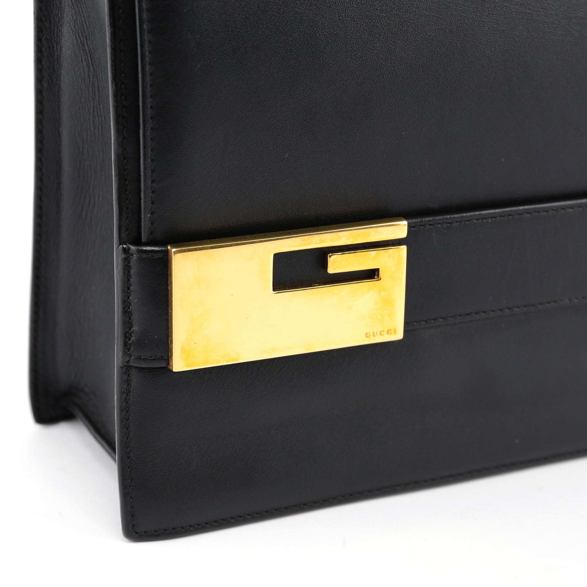 Gucci Sac porté épaule en cuir noir à G doré