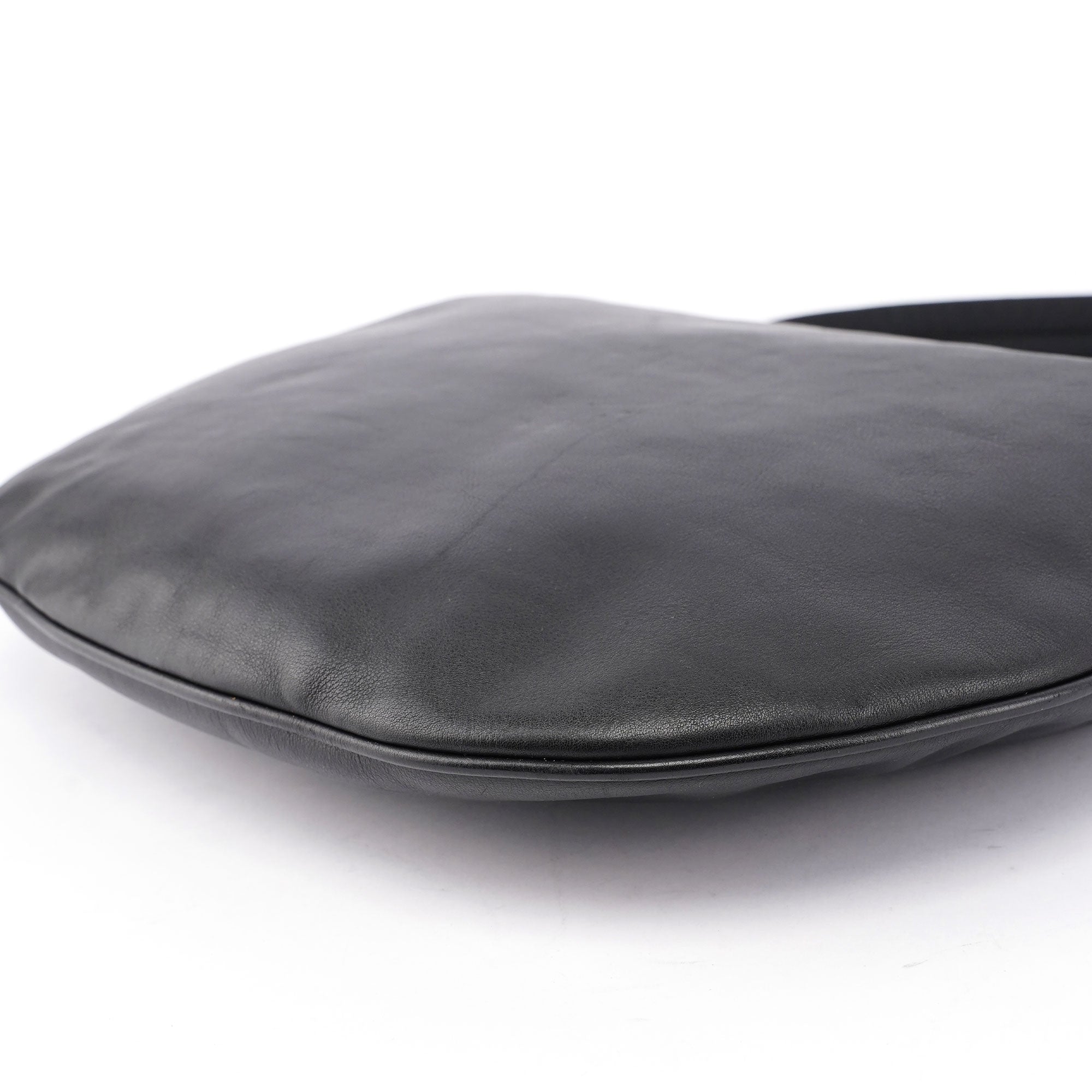 Gucci Hobo Schultertasche aus schwarzem Leder