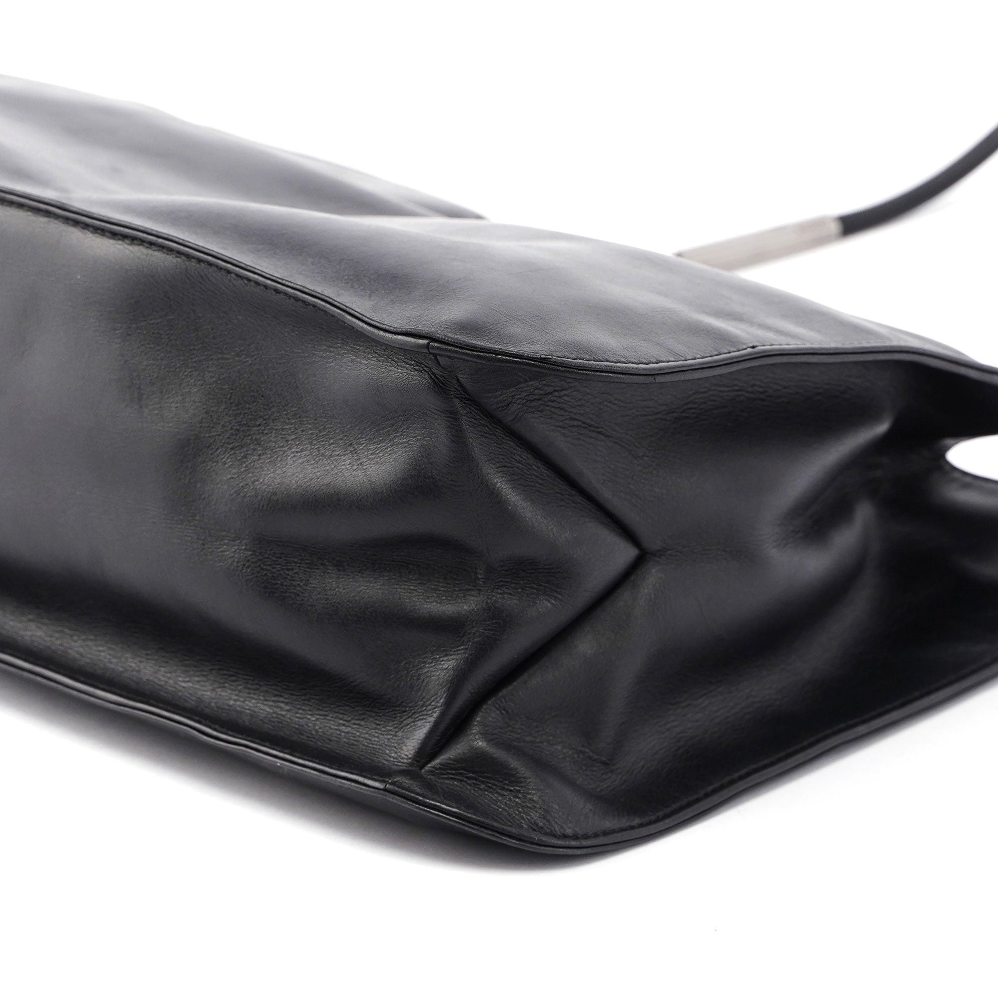 Gucci Sac porté épaule en cuir noir