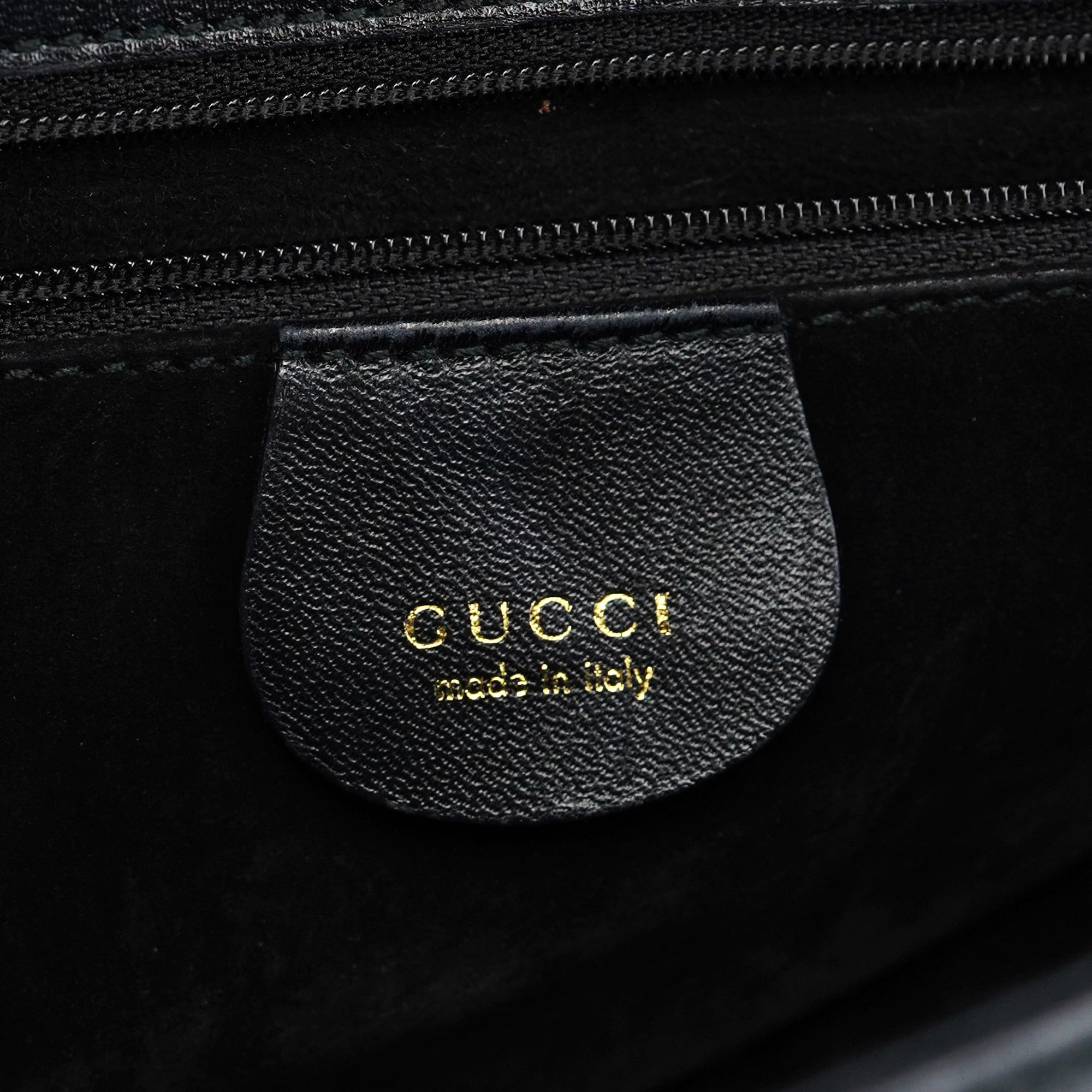 Gucci Sac porté épaule Square G en cuir noir
