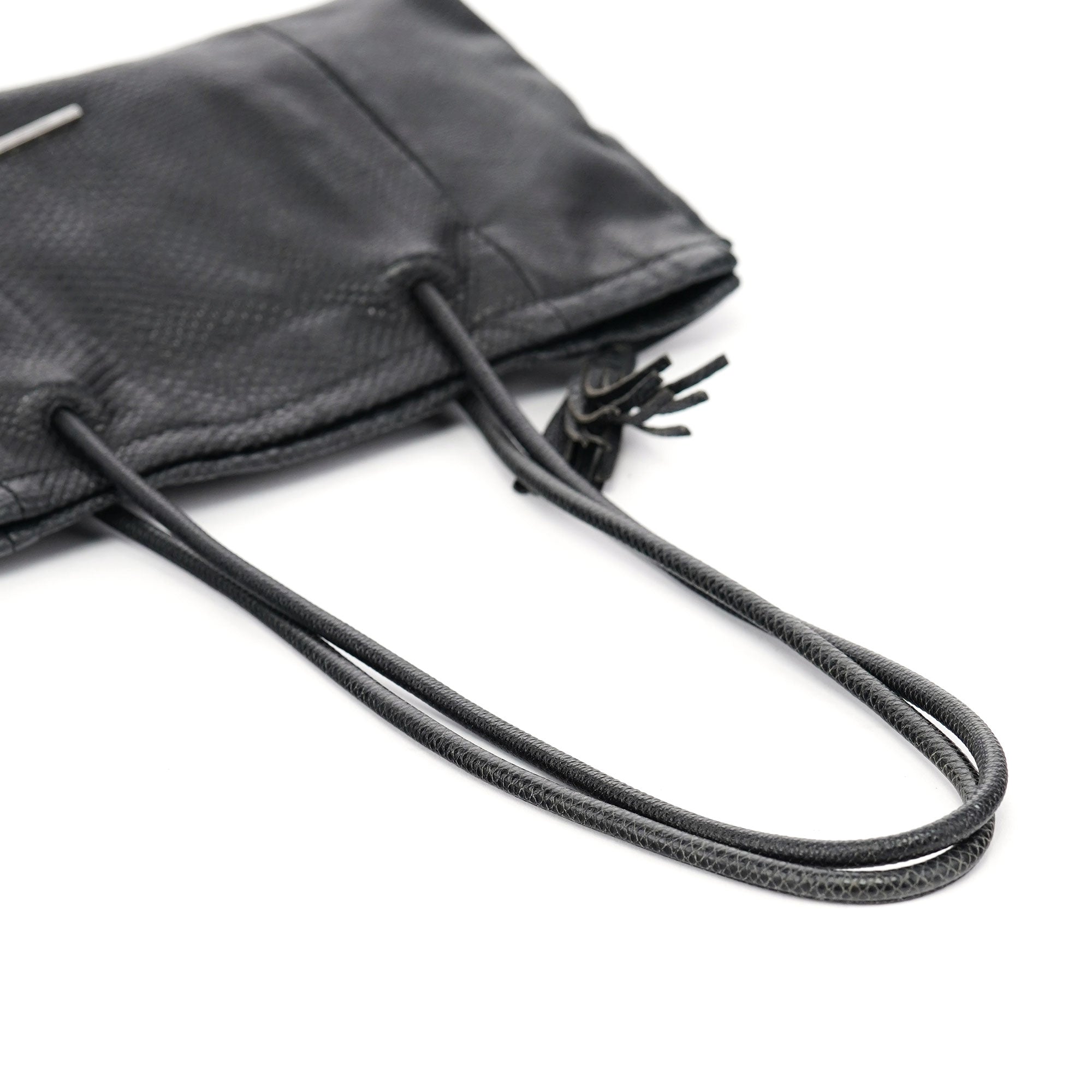 Gucci Black Lizard Embossed Tassel Tote Bag