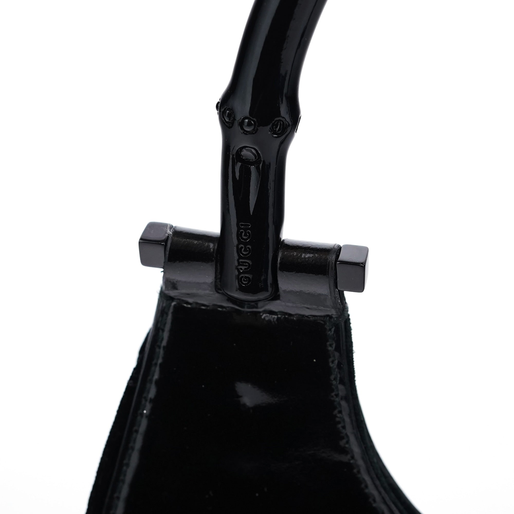 Gucci Bamboo Schultertasche aus schwarzem Lackleder