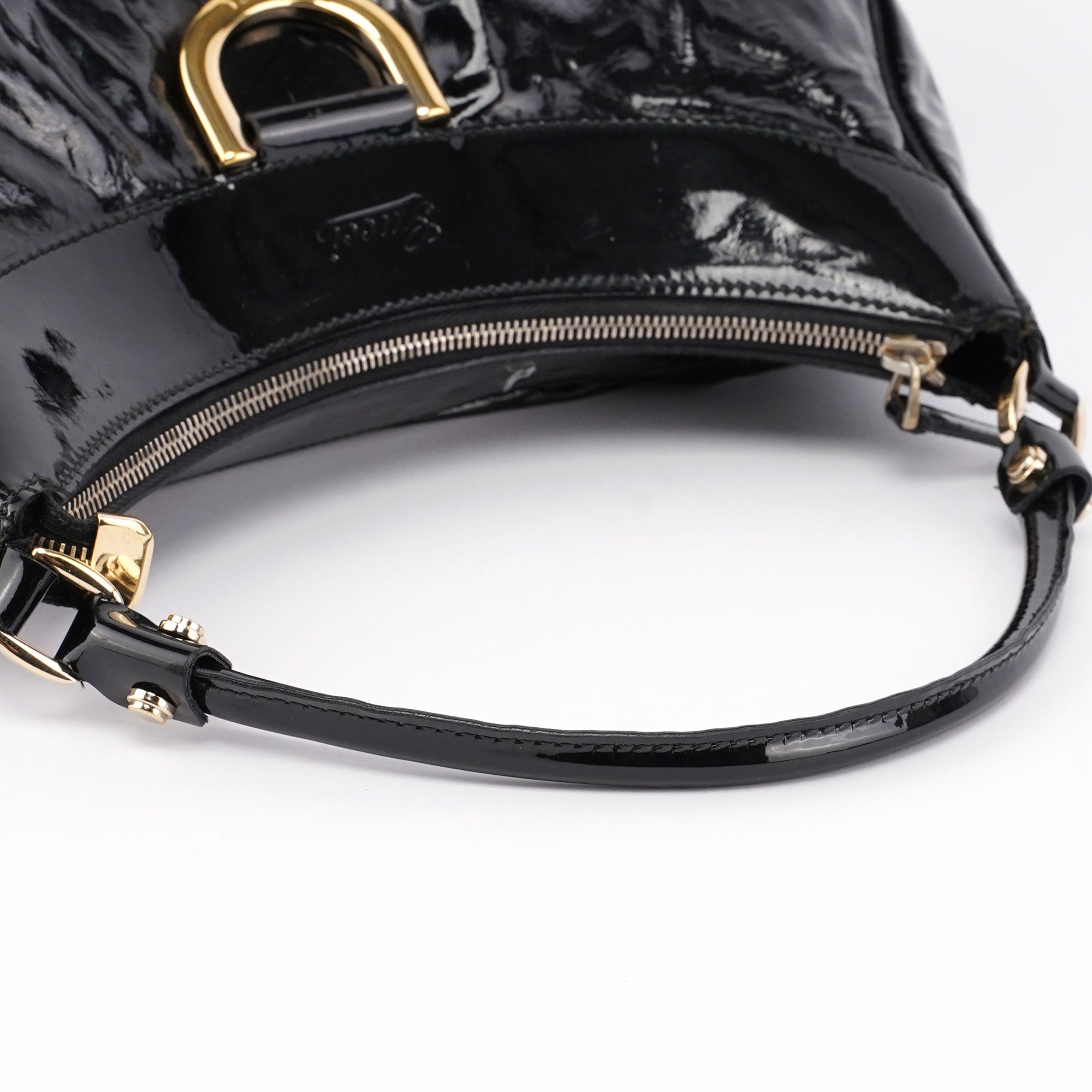 Gucci Sac porté épaule D-Ring en cuir verni noir