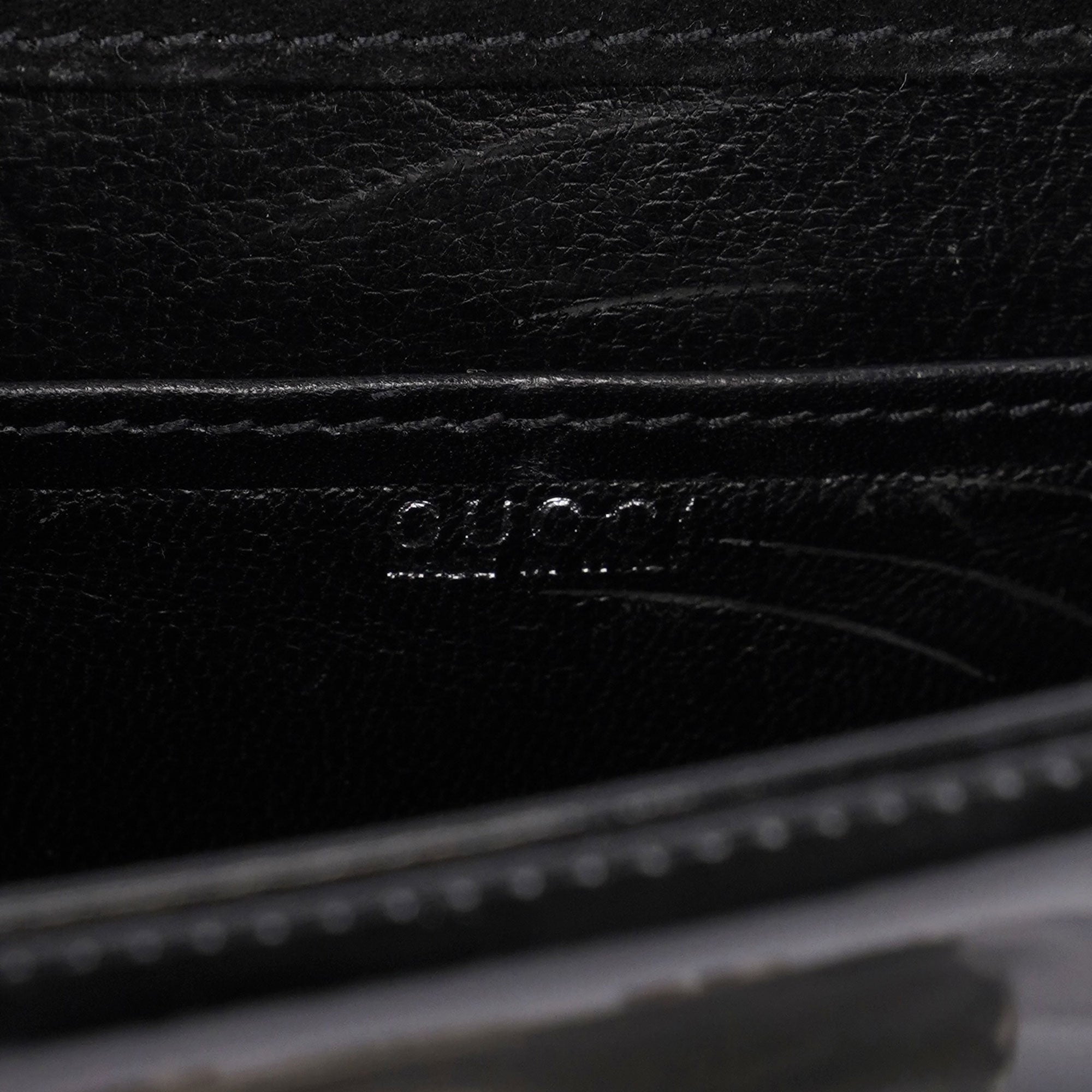 Gucci Micro Ladylock Handtasche aus schwarzem Lackleder