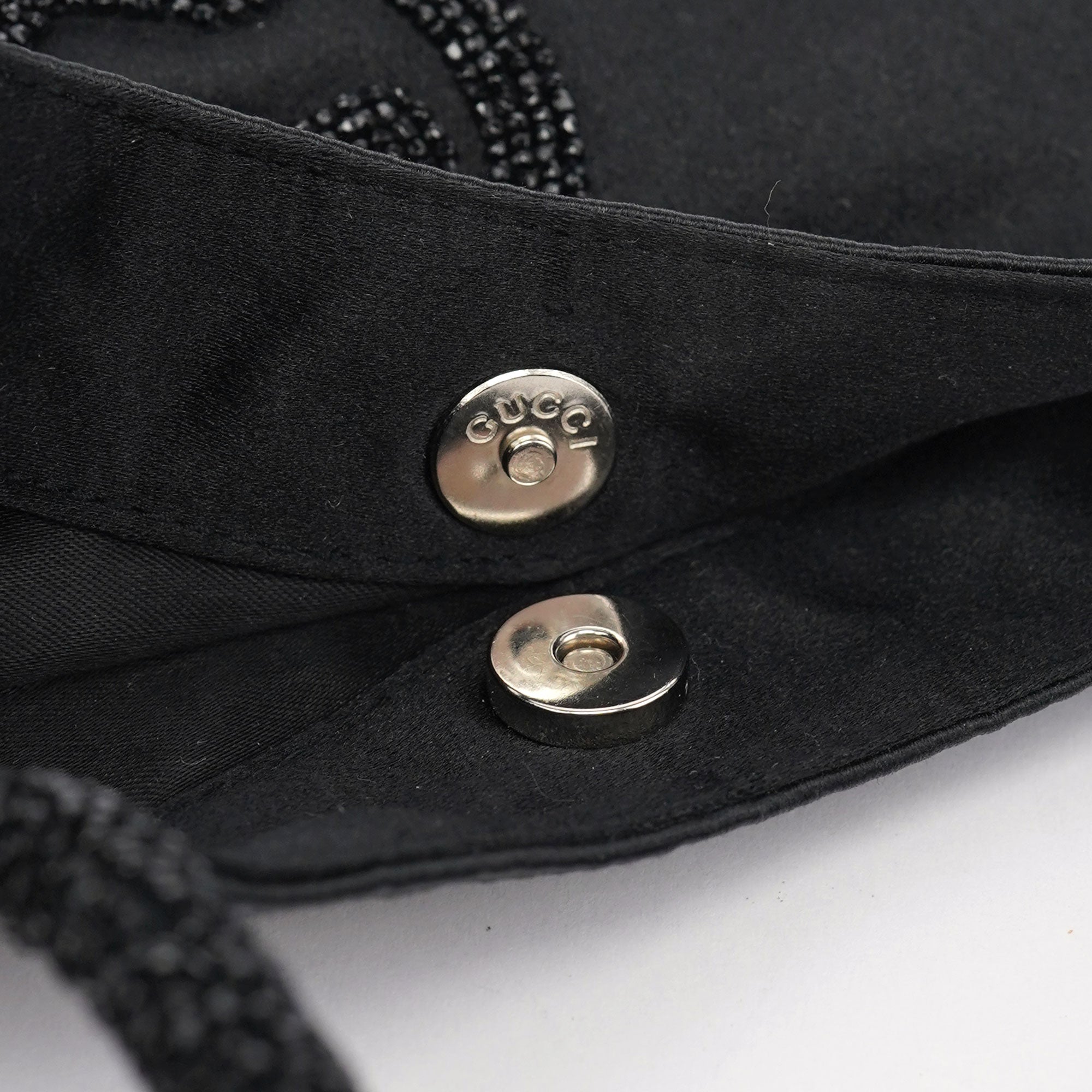 Gucci Sac cabas perlé en satin noir