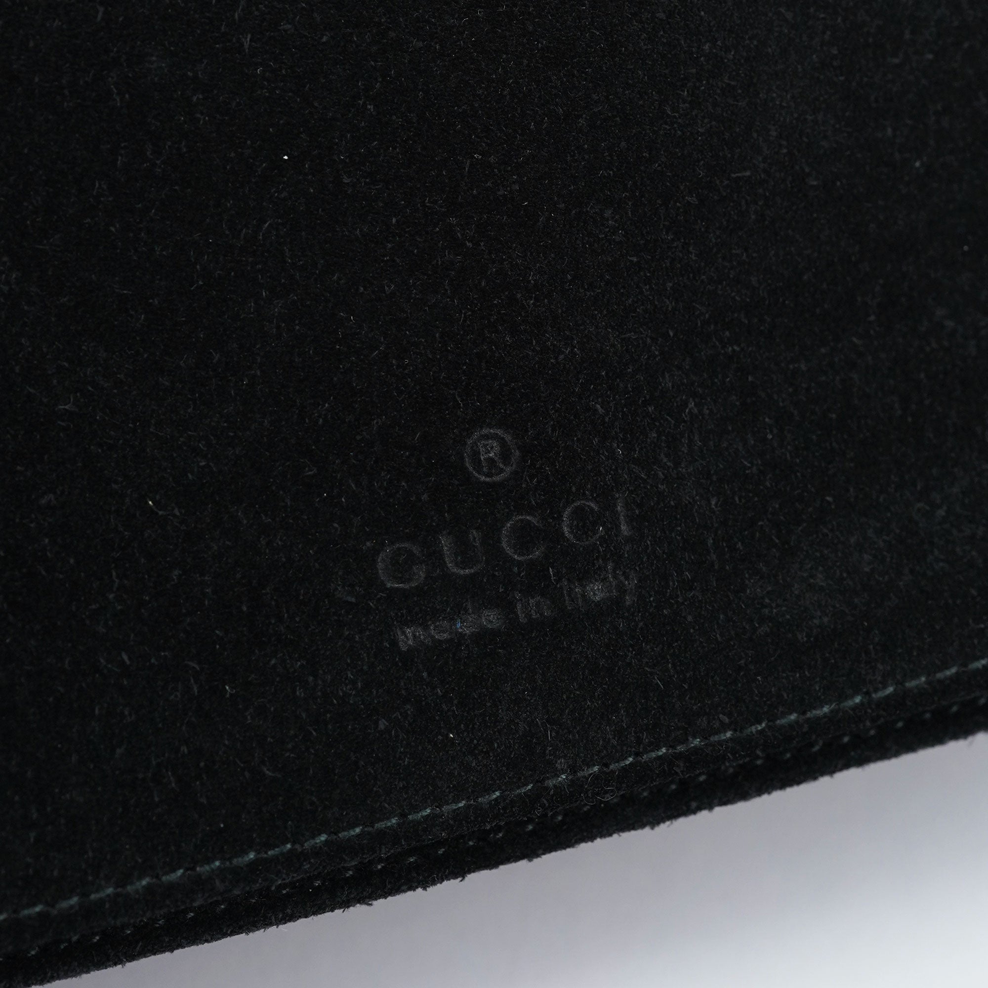 Gucci Sac porté épaule Bamboo à rabat en daim noir