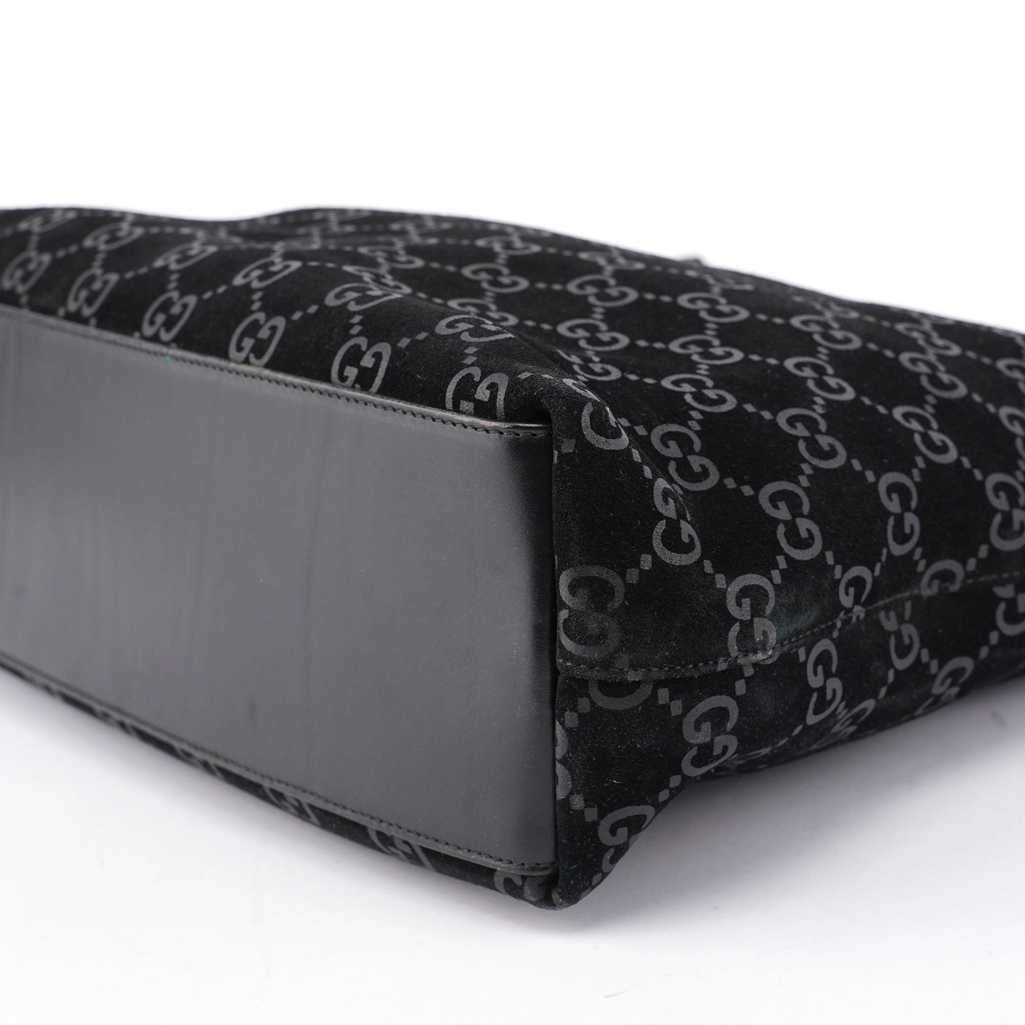 Gucci Sac hobo GG en daim noir