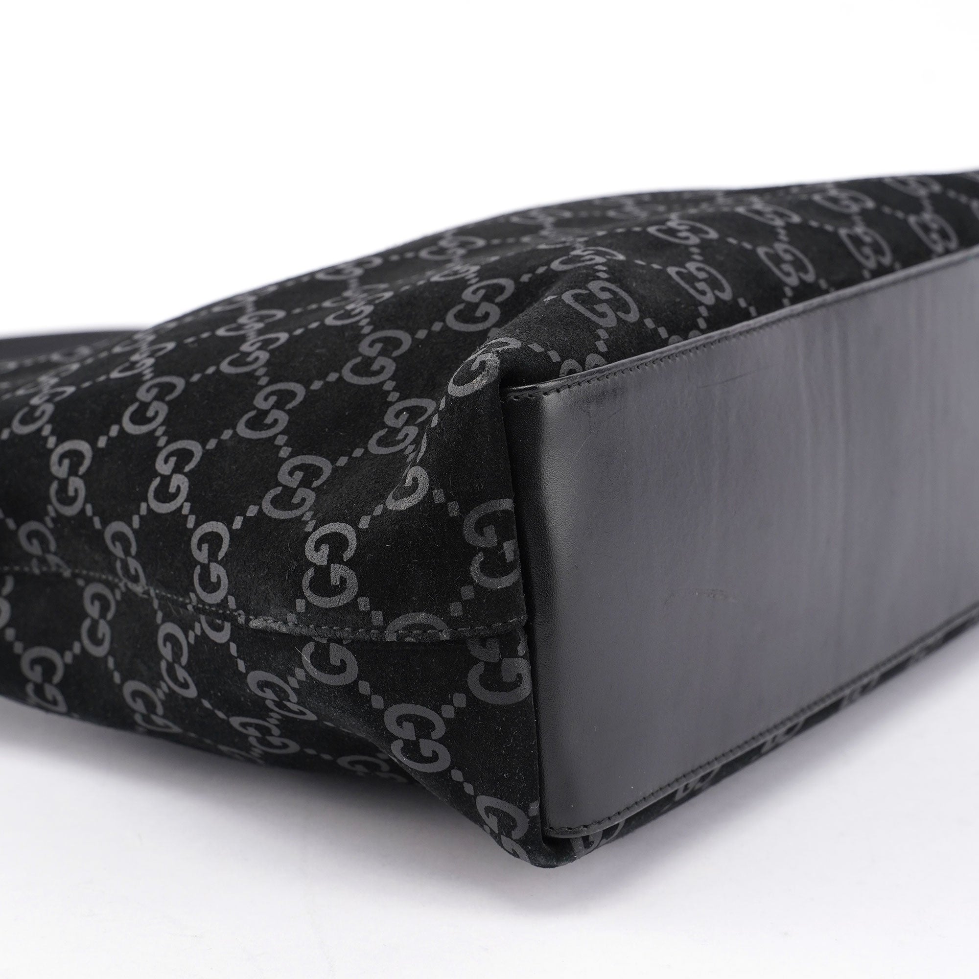 Gucci Sac hobo GG en daim noir