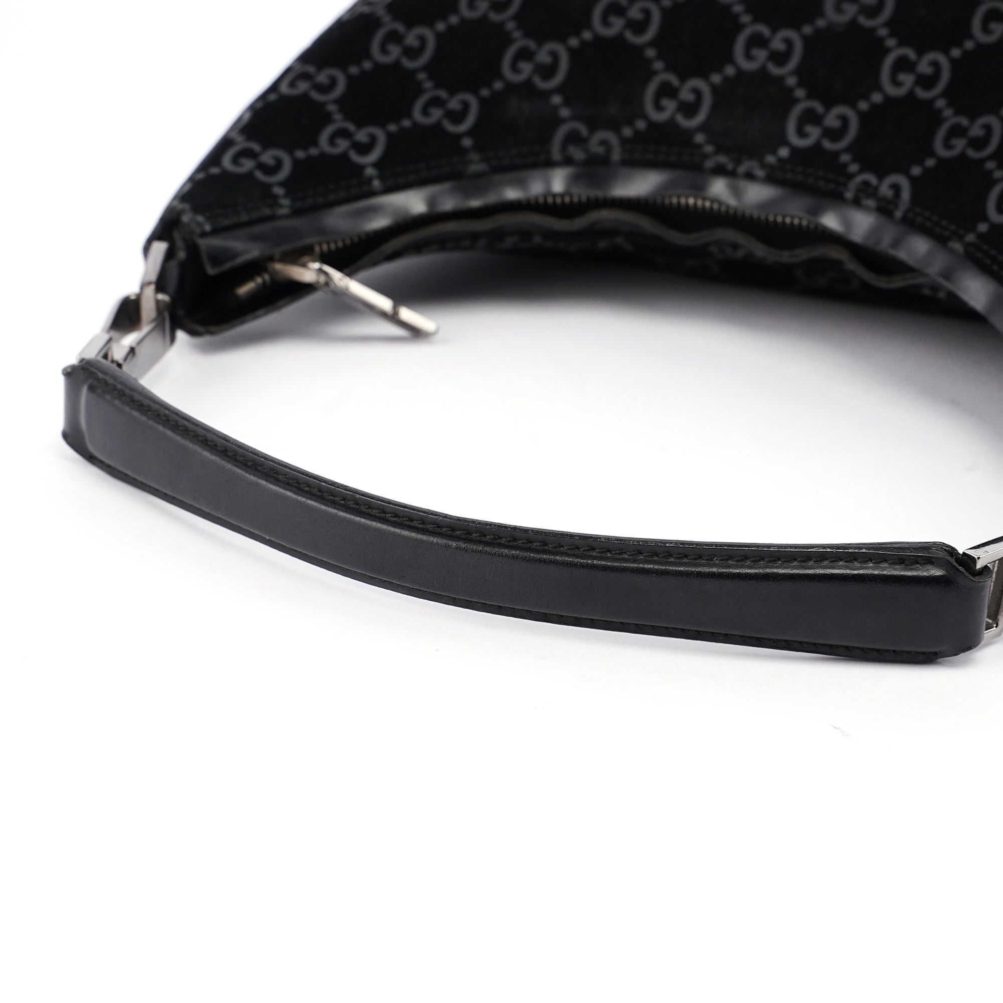 Gucci Sac hobo GG en daim noir