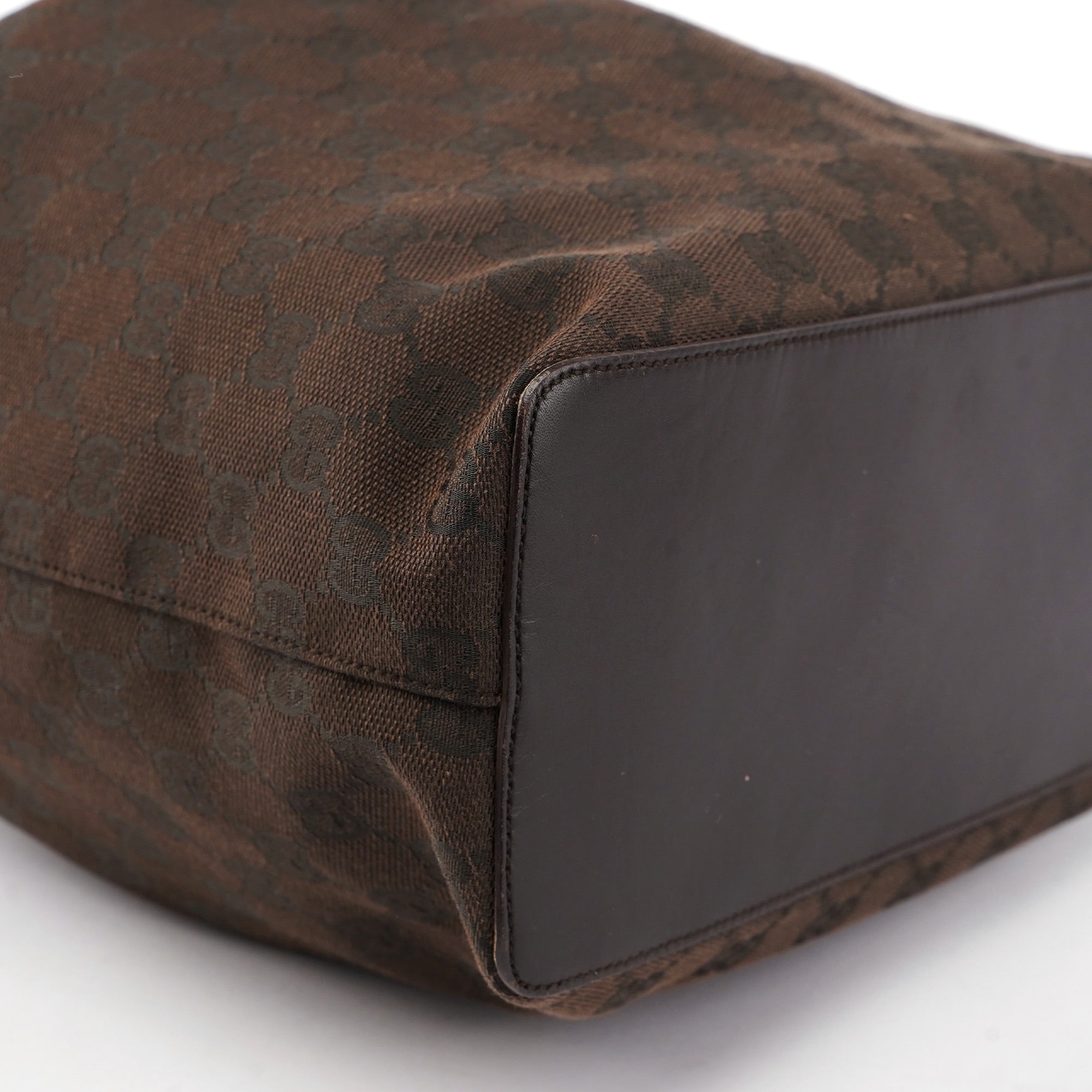 Gucci Sac porté épaule à lien coulissant en toile GG marron