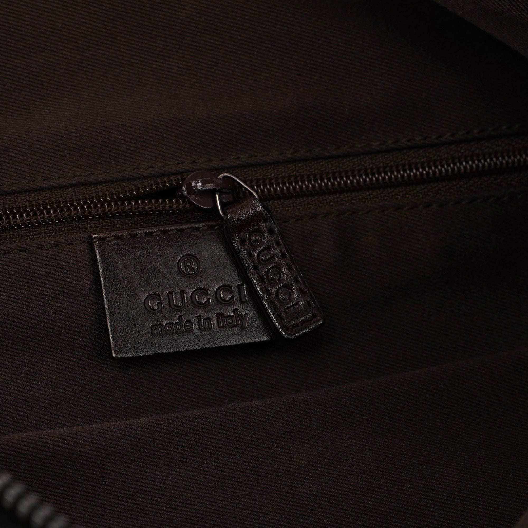 Gucci Schultertasche aus braunem GG Canvas