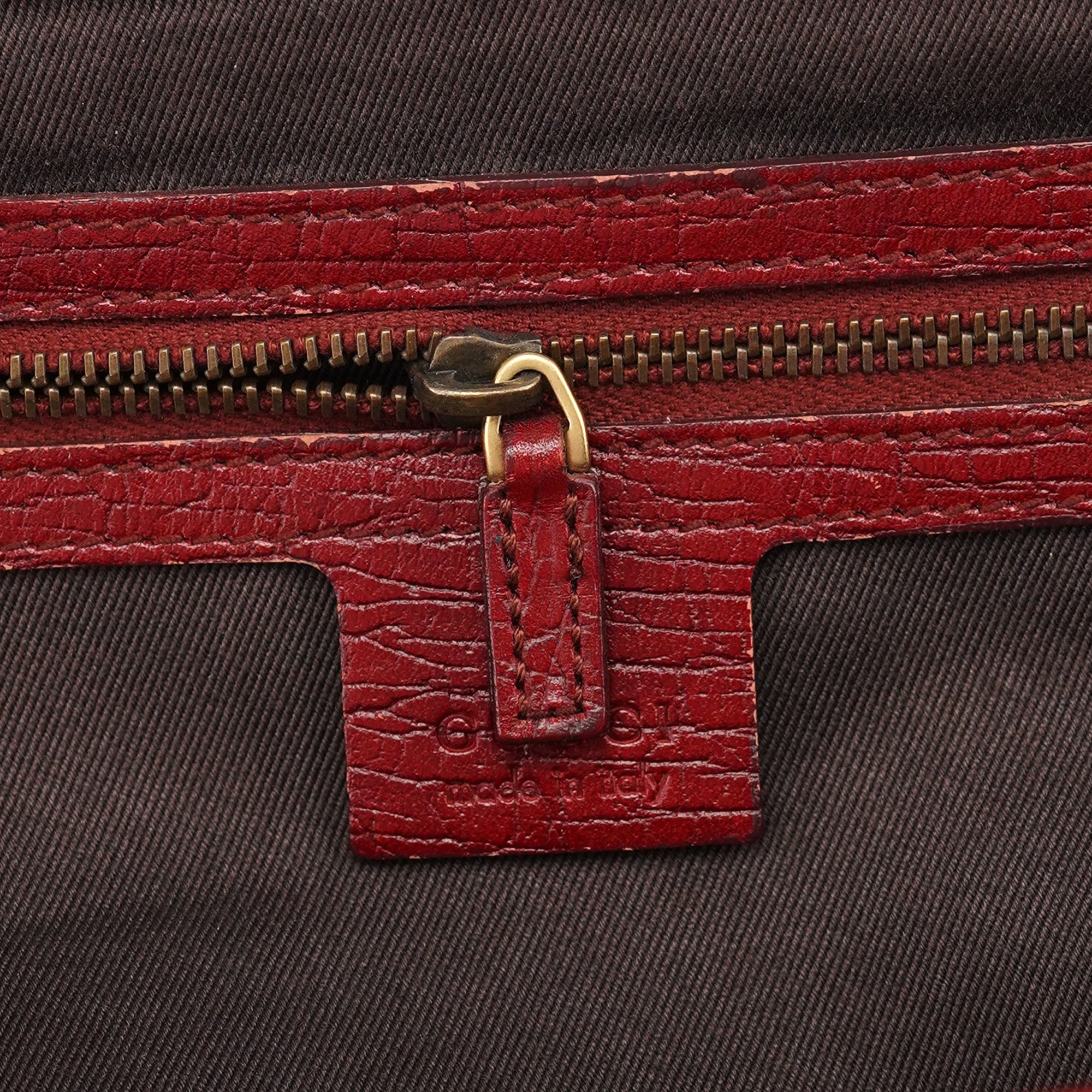 Gucci Sac Bamboo Bullet en cuir bordeaux