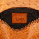 Gucci Schultertasche mit Kordelzug aus Straußenleder in Cognac