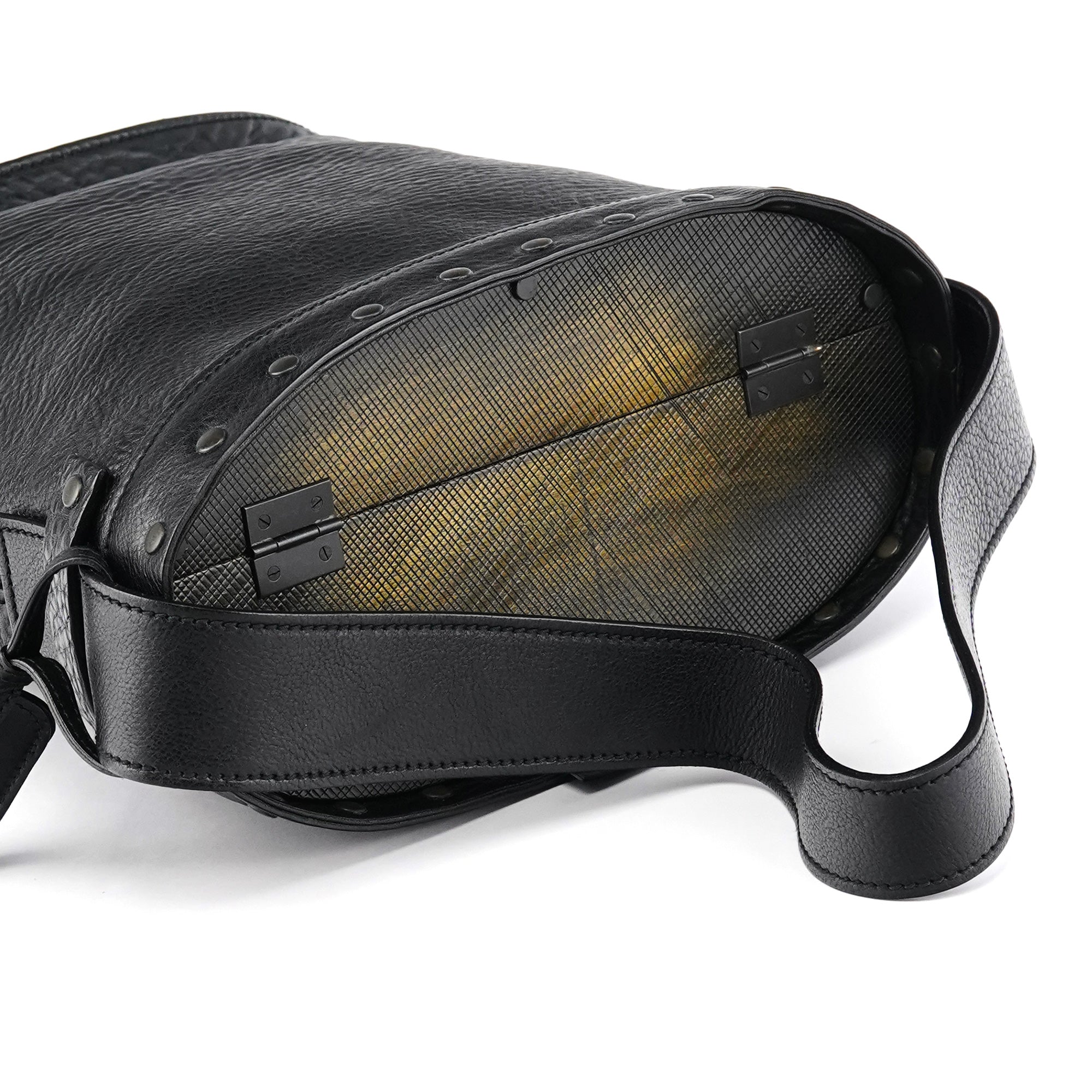 Gucci Fall 2002 Black Leather Hinged Frame Bucket Bag