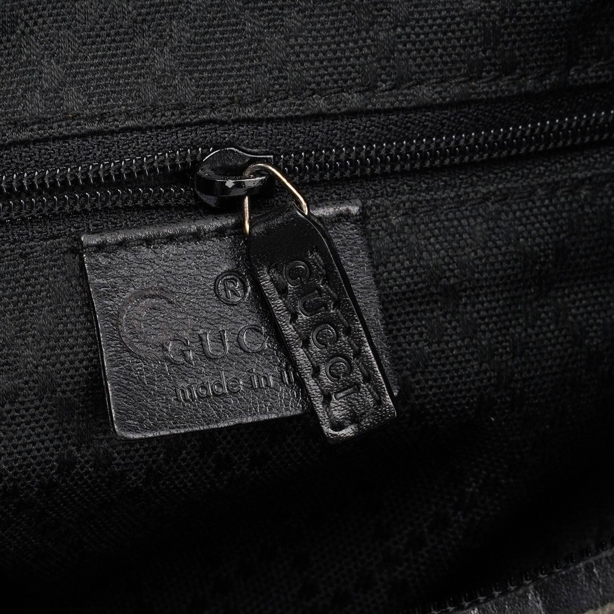 Gucci Sac hobo GG en daim gris