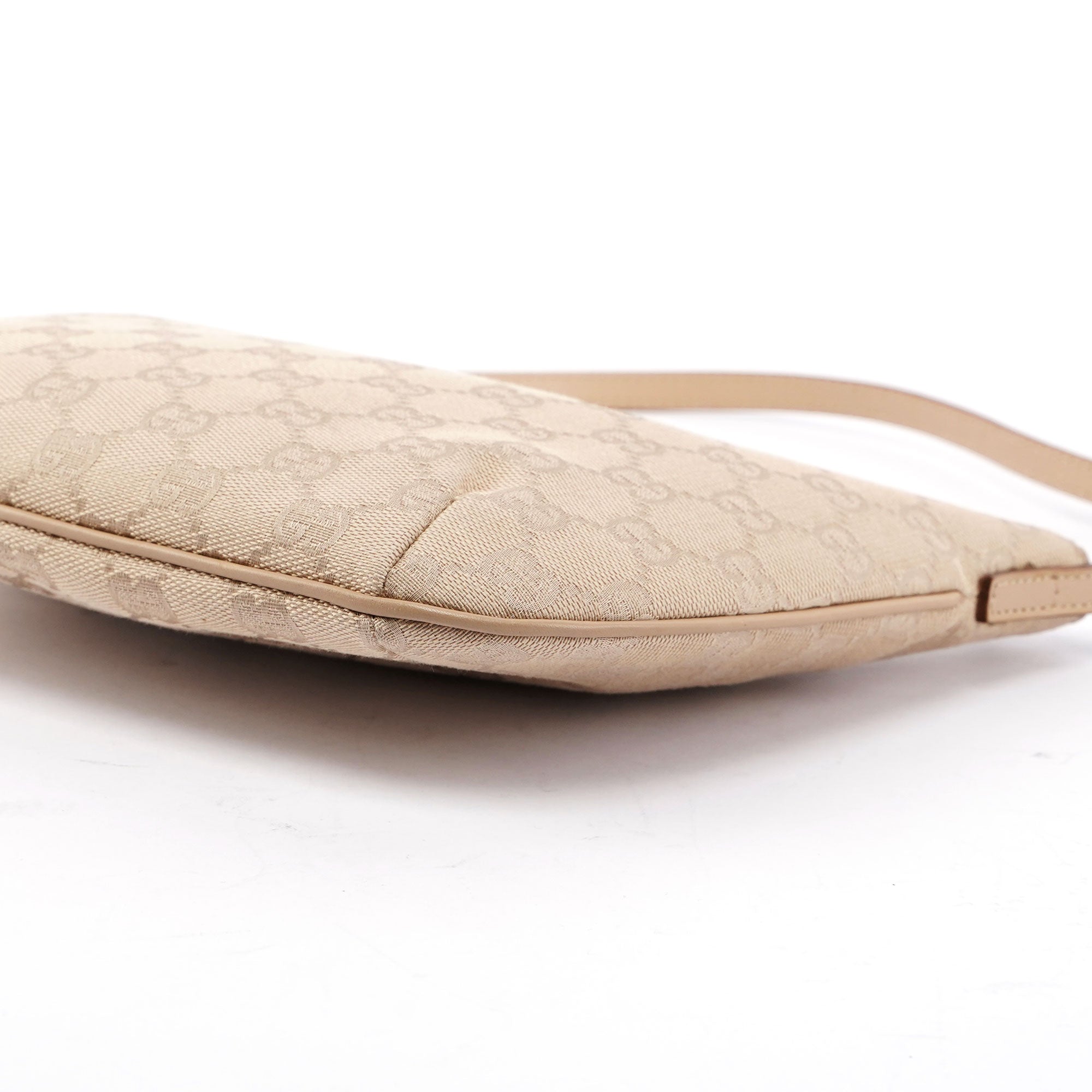Gucci Sac porté épaule Gucci en toile GG beige