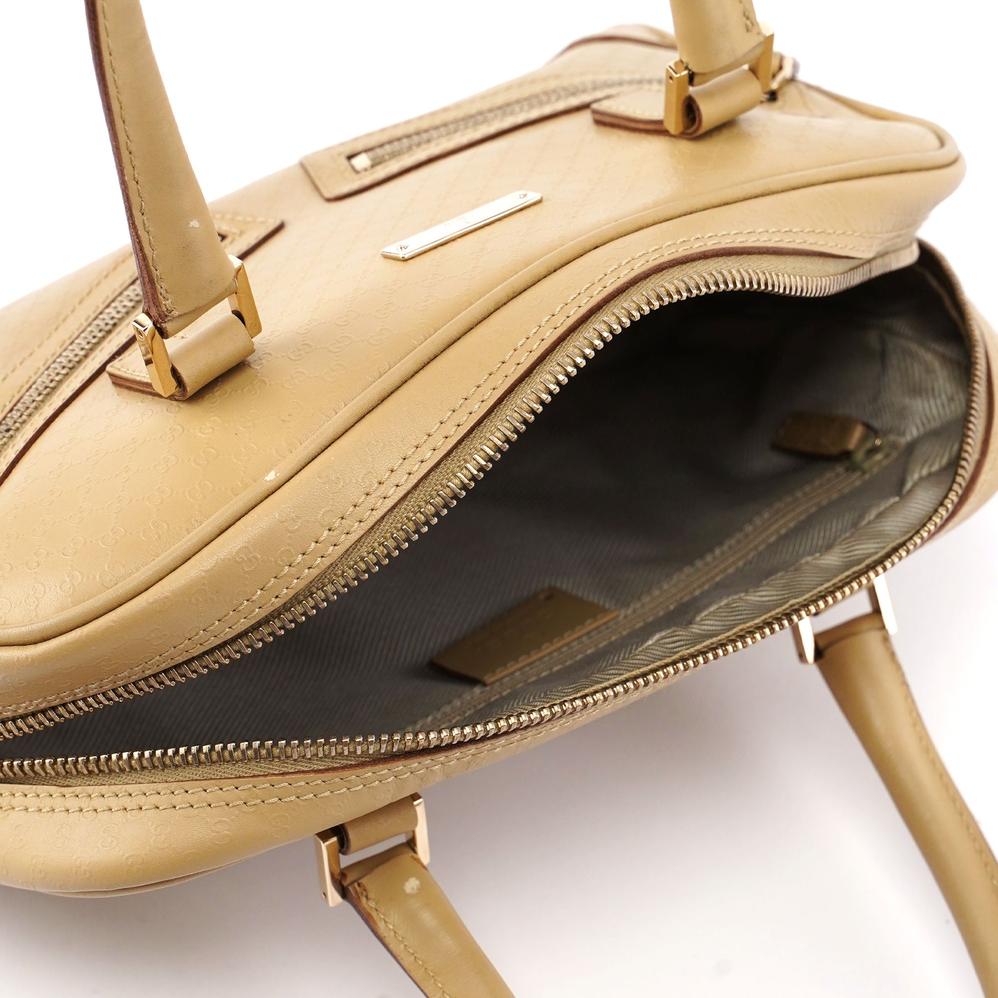 Gucci Handtasche aus Leder in Beige