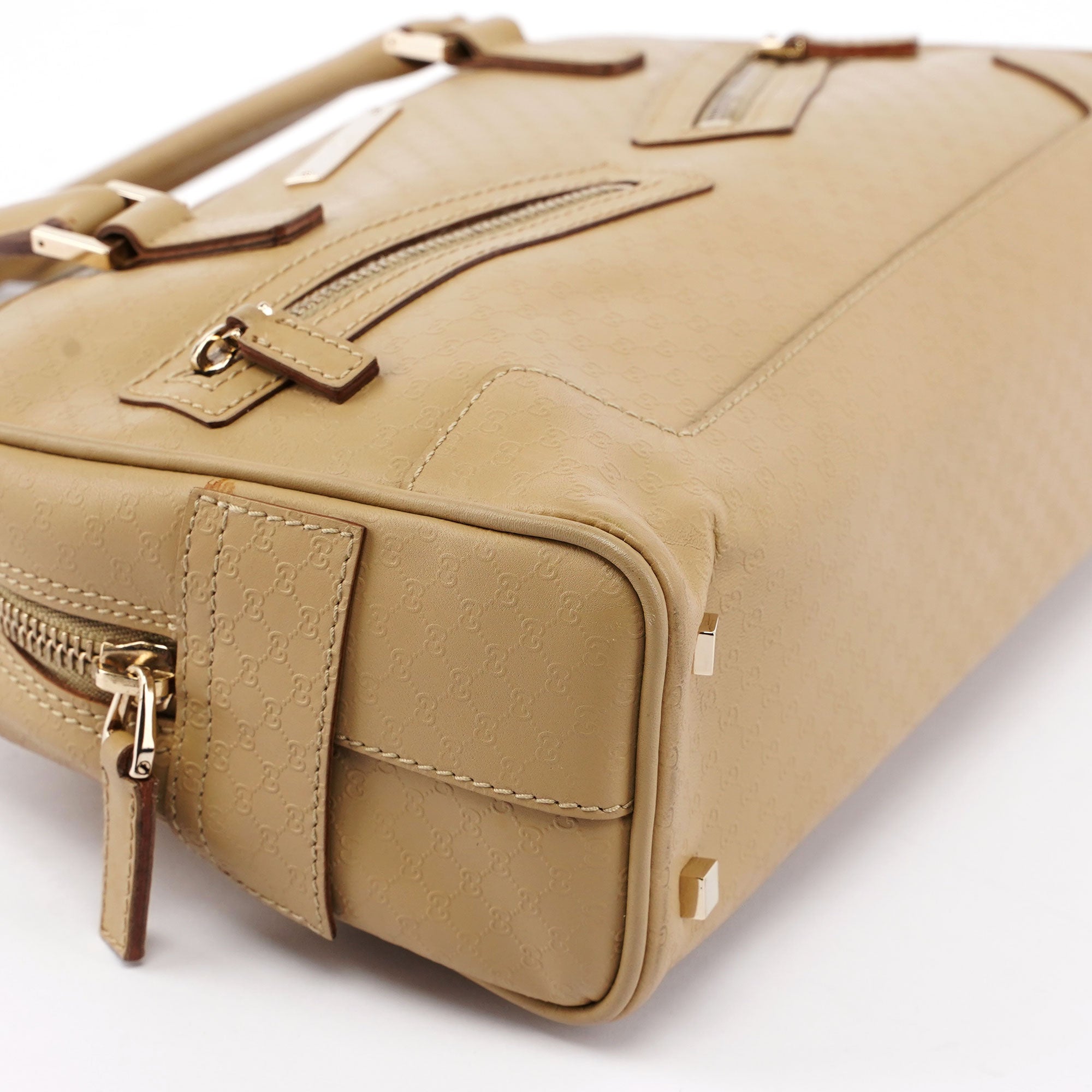 Gucci Handtasche aus Leder in Beige