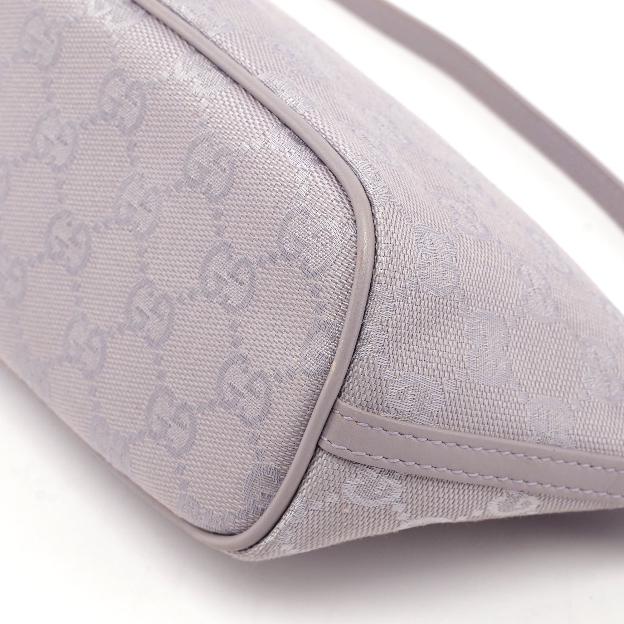 Gucci 07198 GG Boat Pochette en toile GG lilas