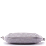 Gucci Schultertasche aus lavendelfarbenem GG Canvas