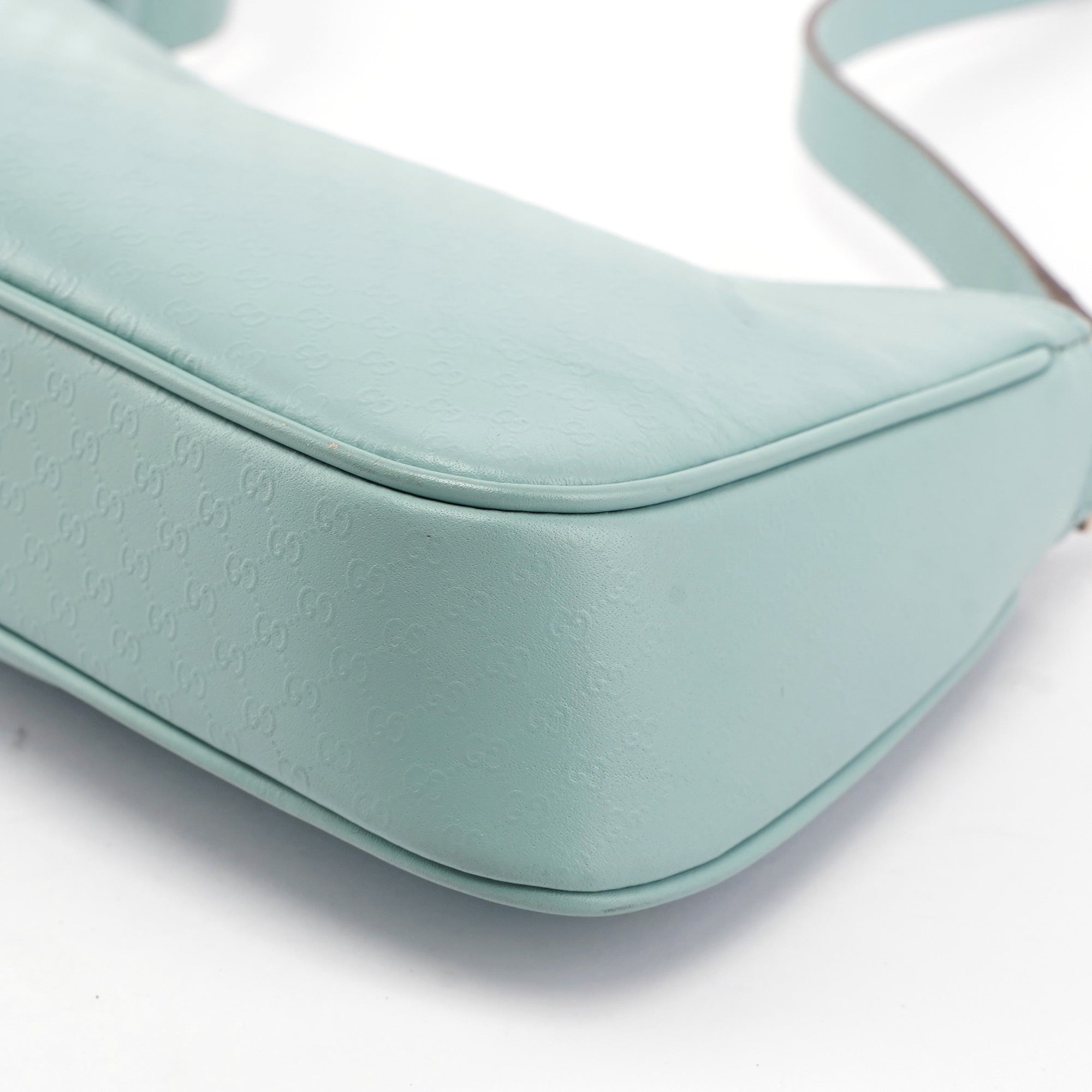 Gucci Sac hobo Micro GG en cuir bleu clair