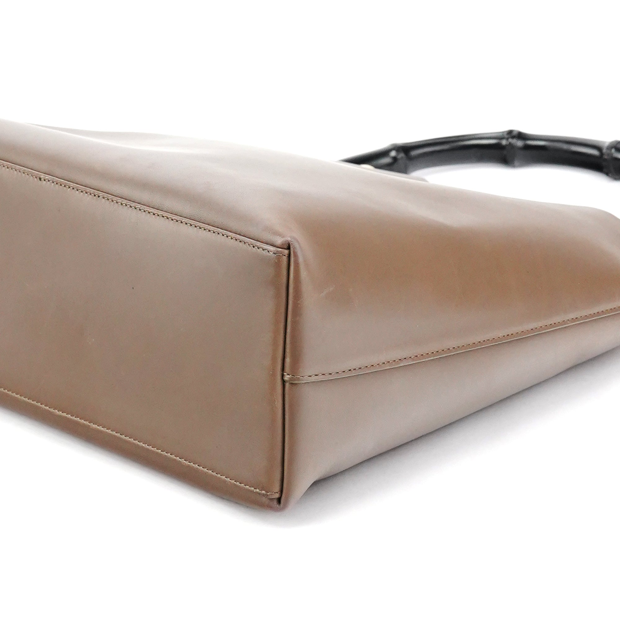 Gucci Sac porté épaule Bamboo en cuir marron clair