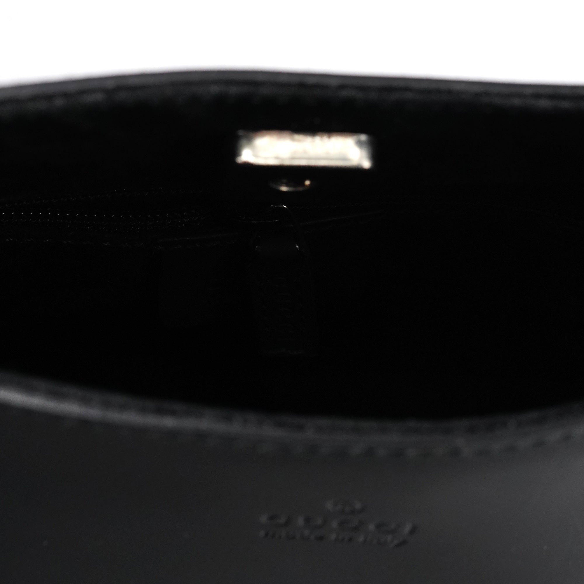 Gucci Sac porté épaule Bamboo en cuir noir mat et bambou rouge