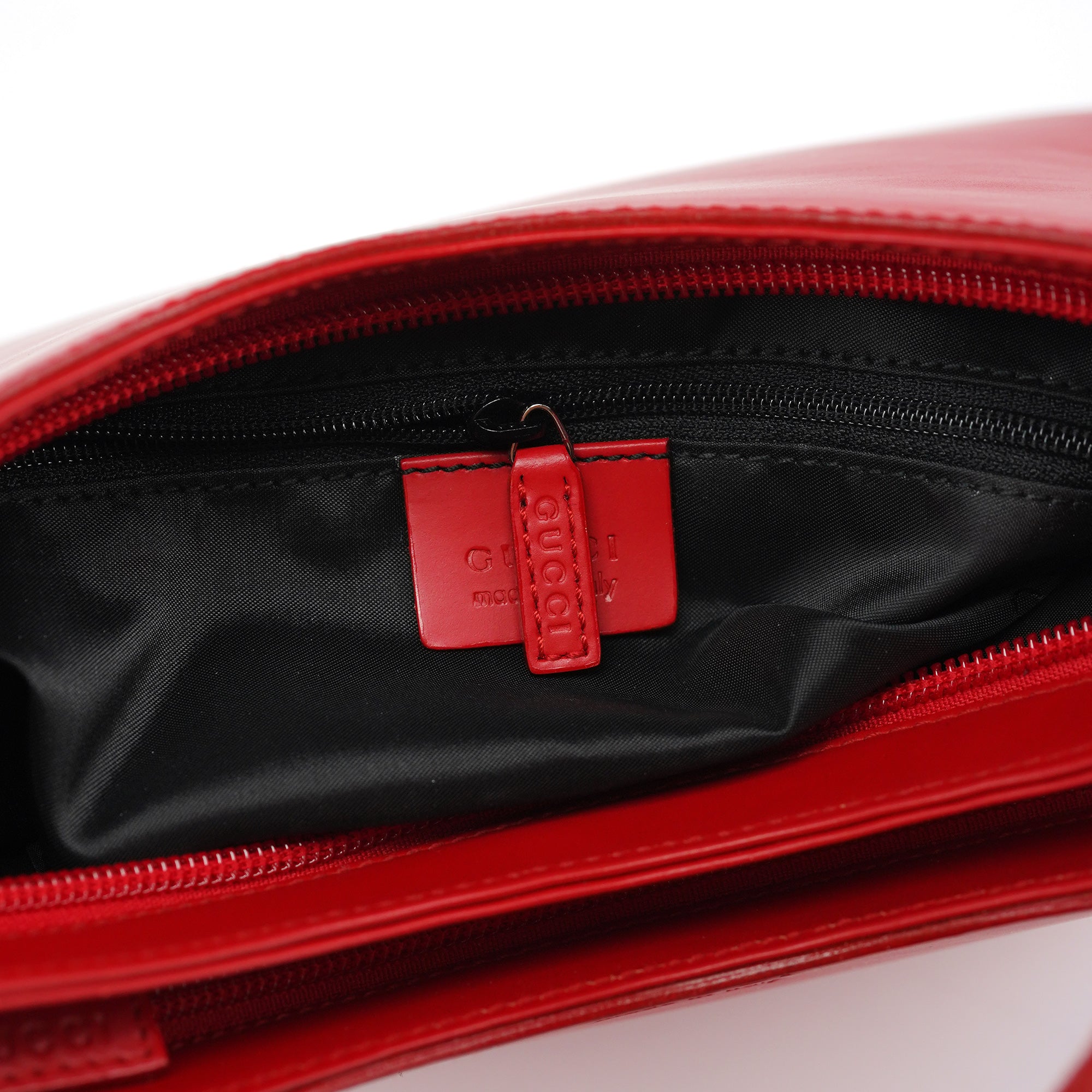Gucci Schultertasche aus mattem rotem Leder